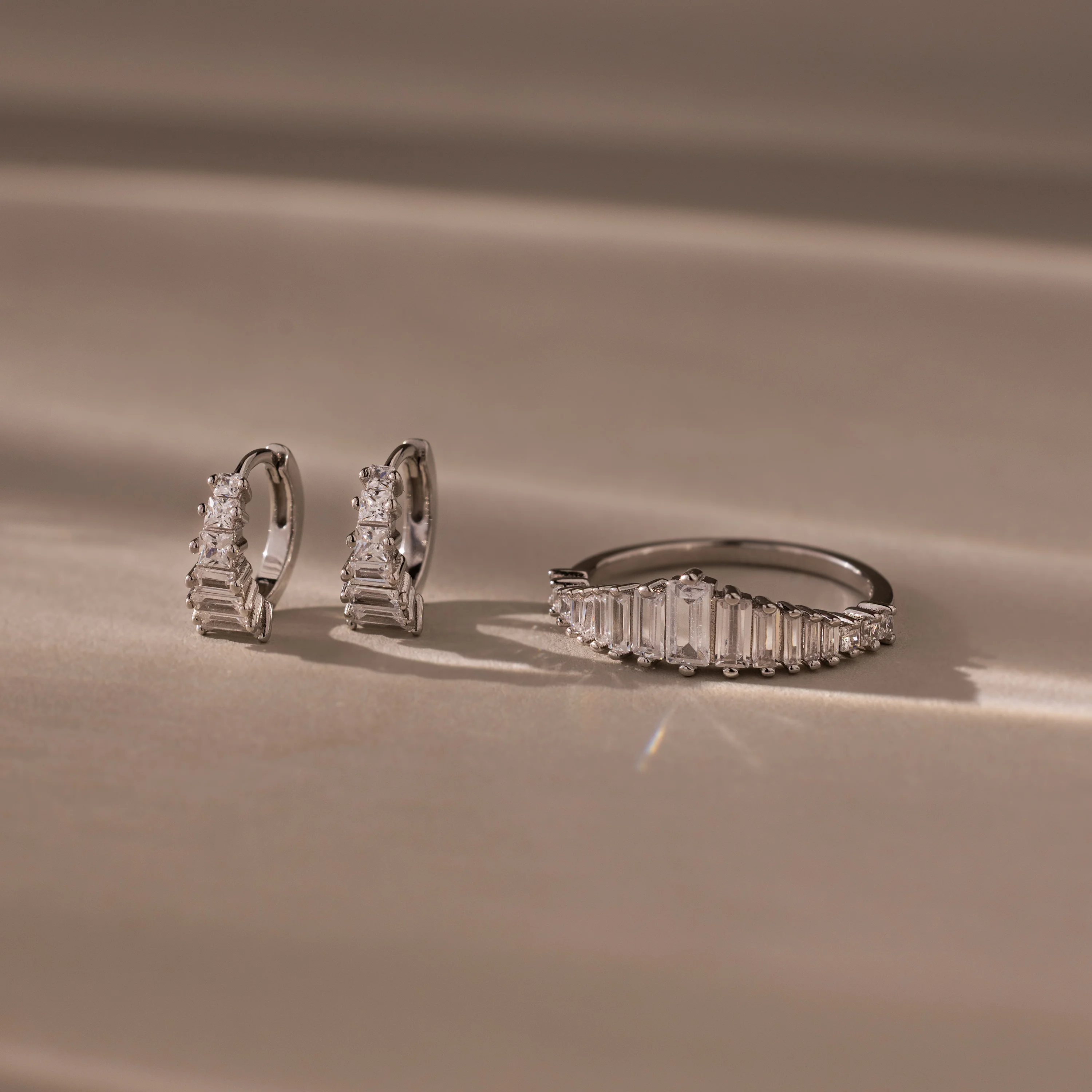 Art Deco Diamond Earrings & Ring Set in Silver - Image 7