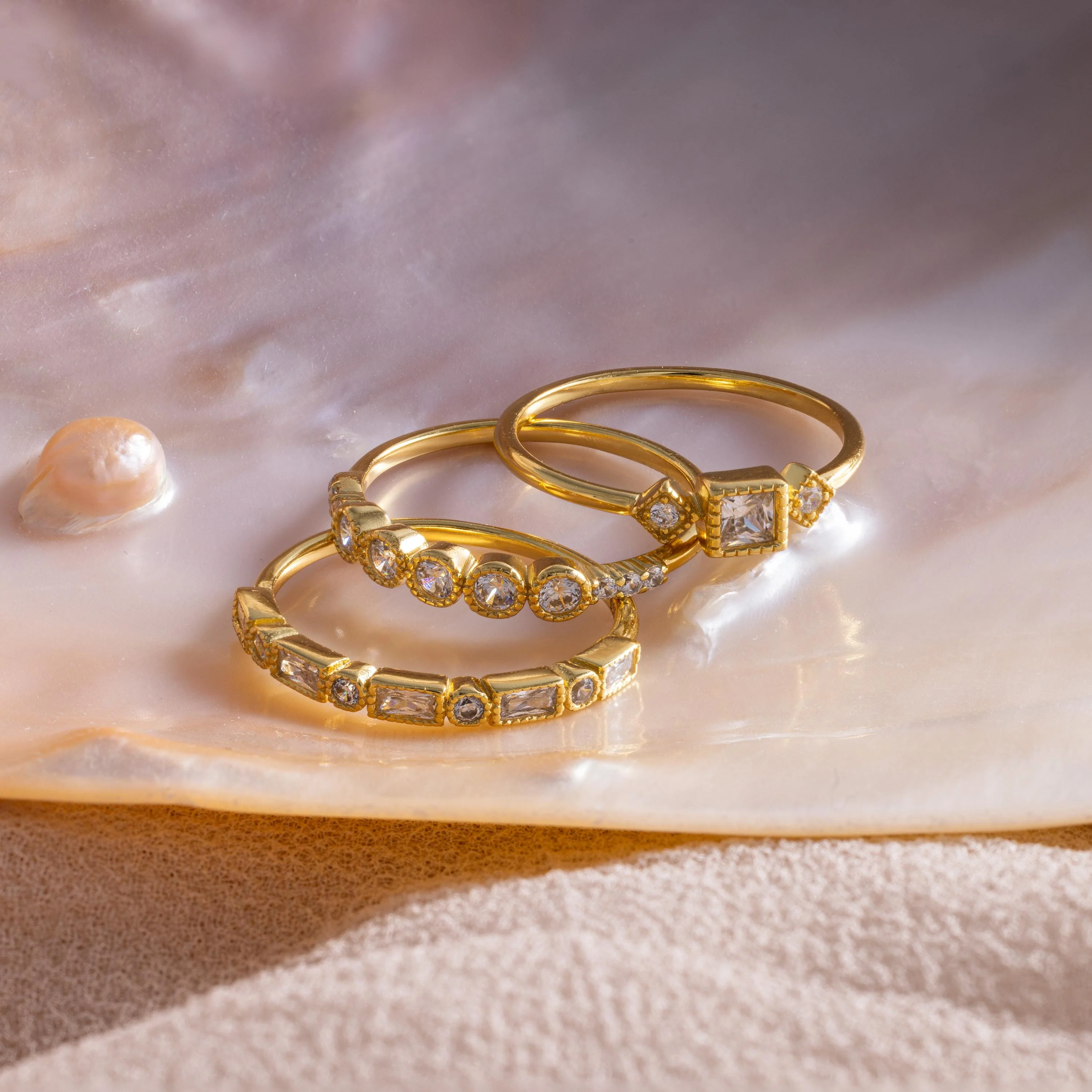 Art Deco Diamond Ring Set in 18K Gold - Image 3