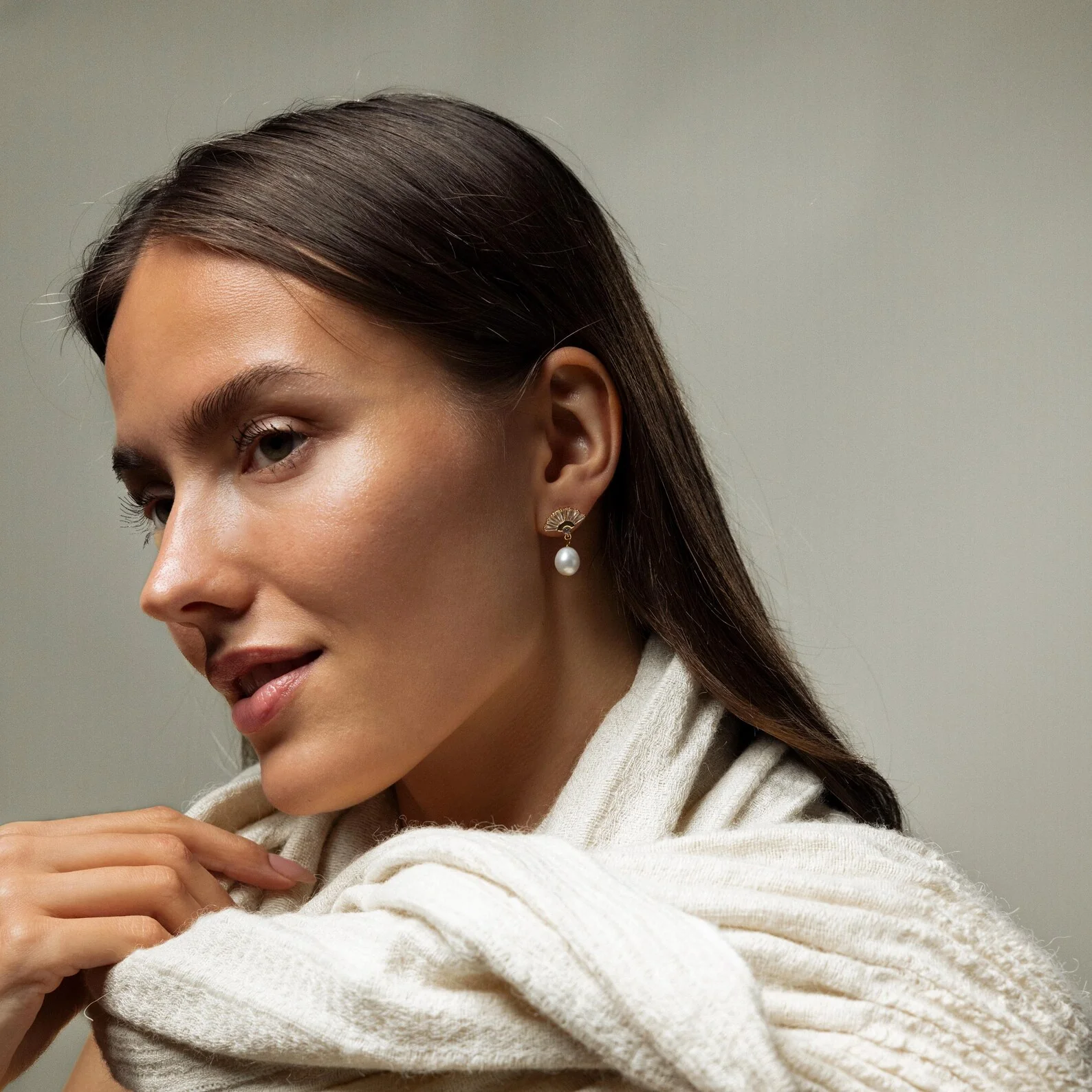 Art Deco Pearl Drop Earrings - Image 8