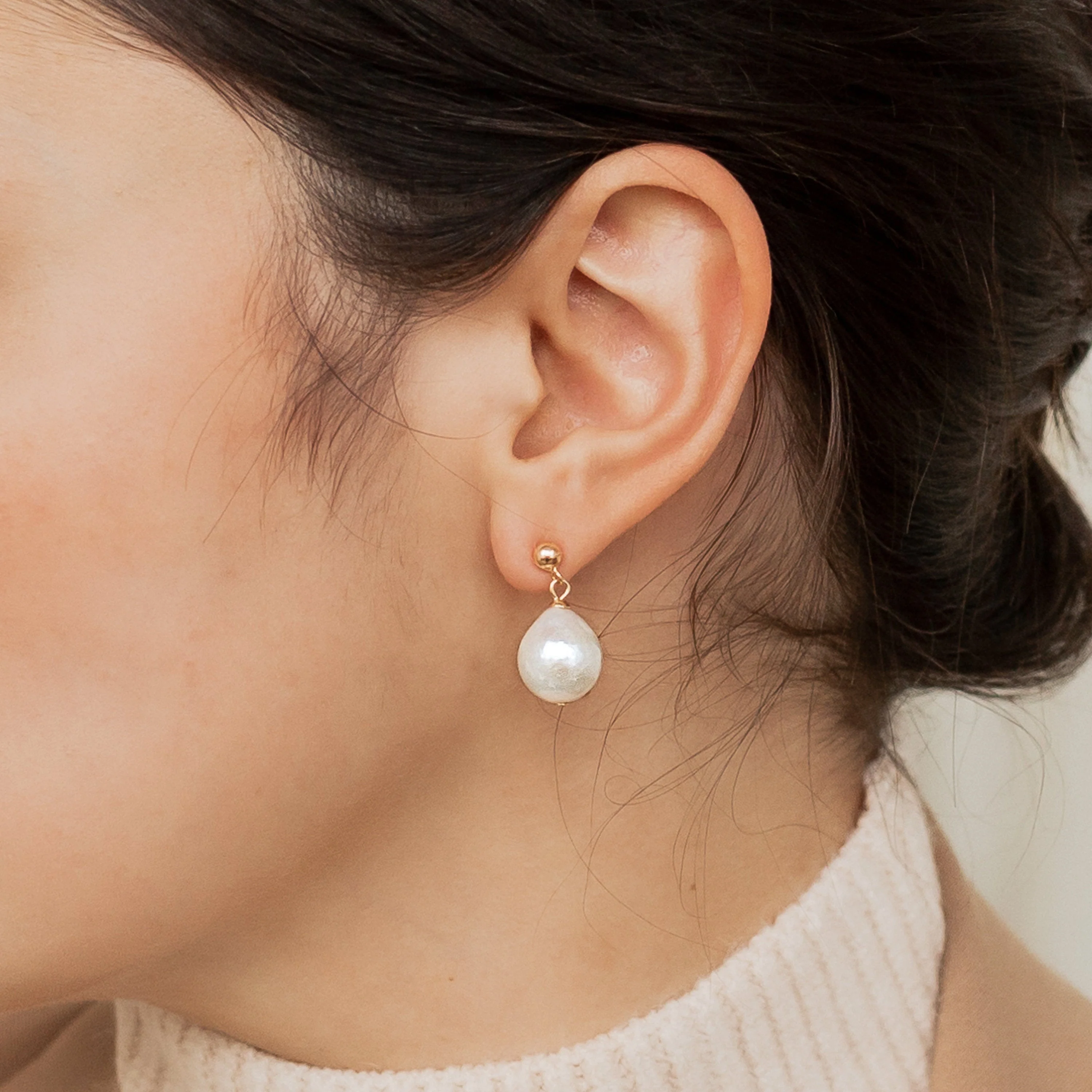 Baroque Pearl Earrings - Image 6
