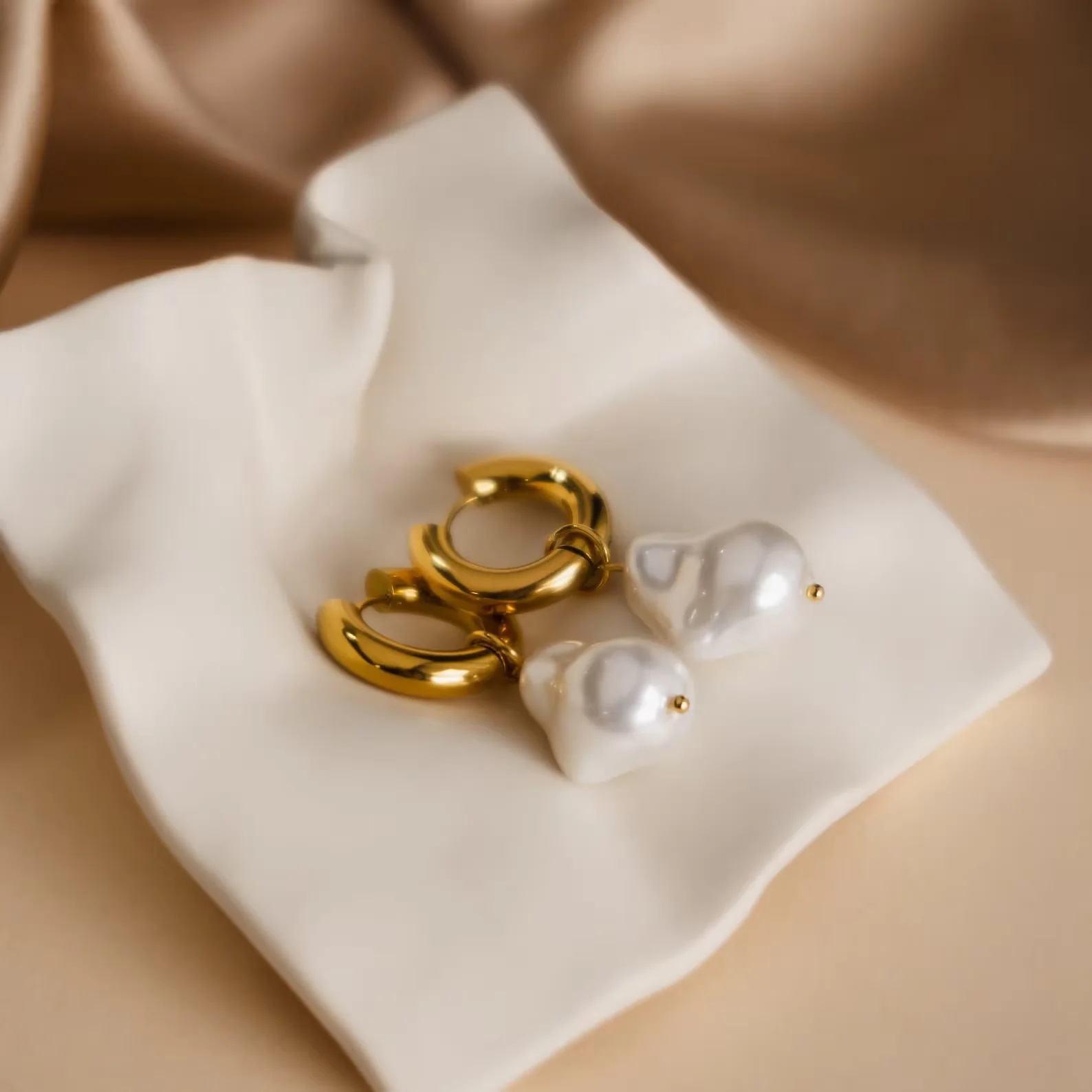 Baroque Pearl Earrings Set - Image 4