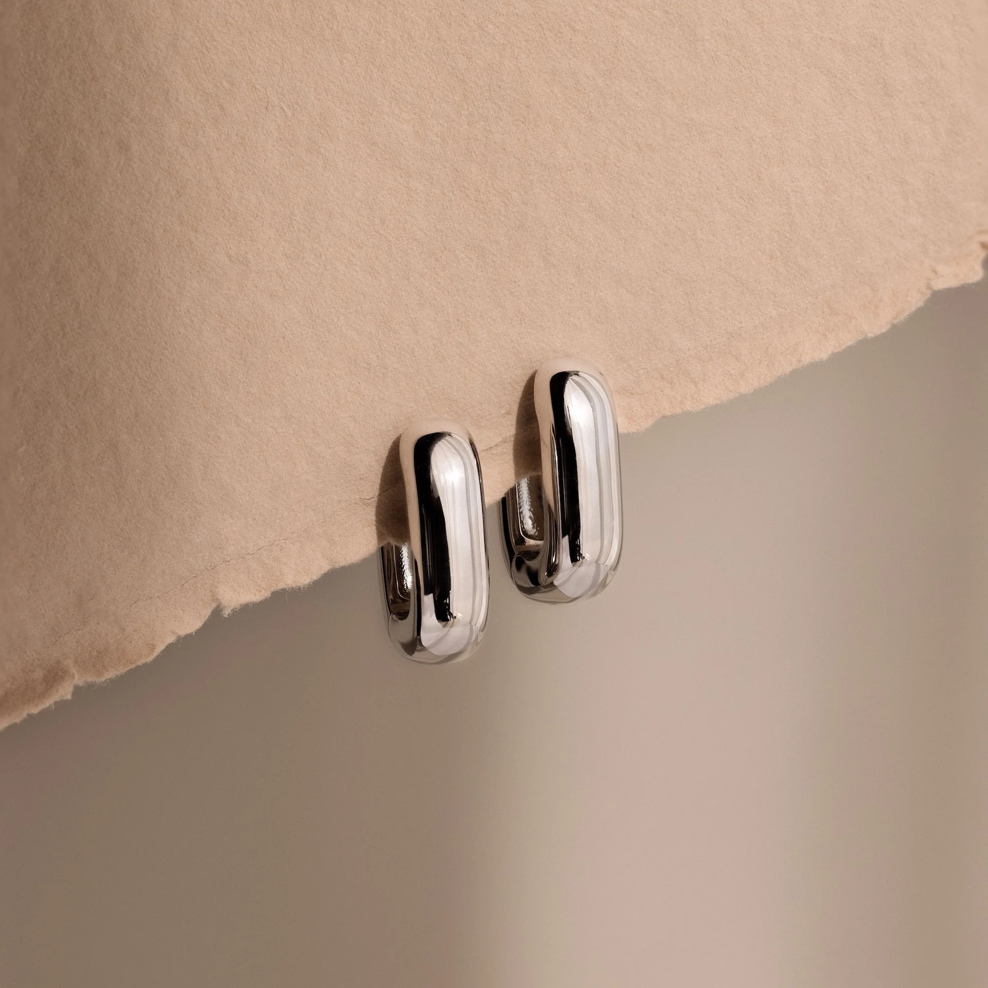 Bold Link Hoops