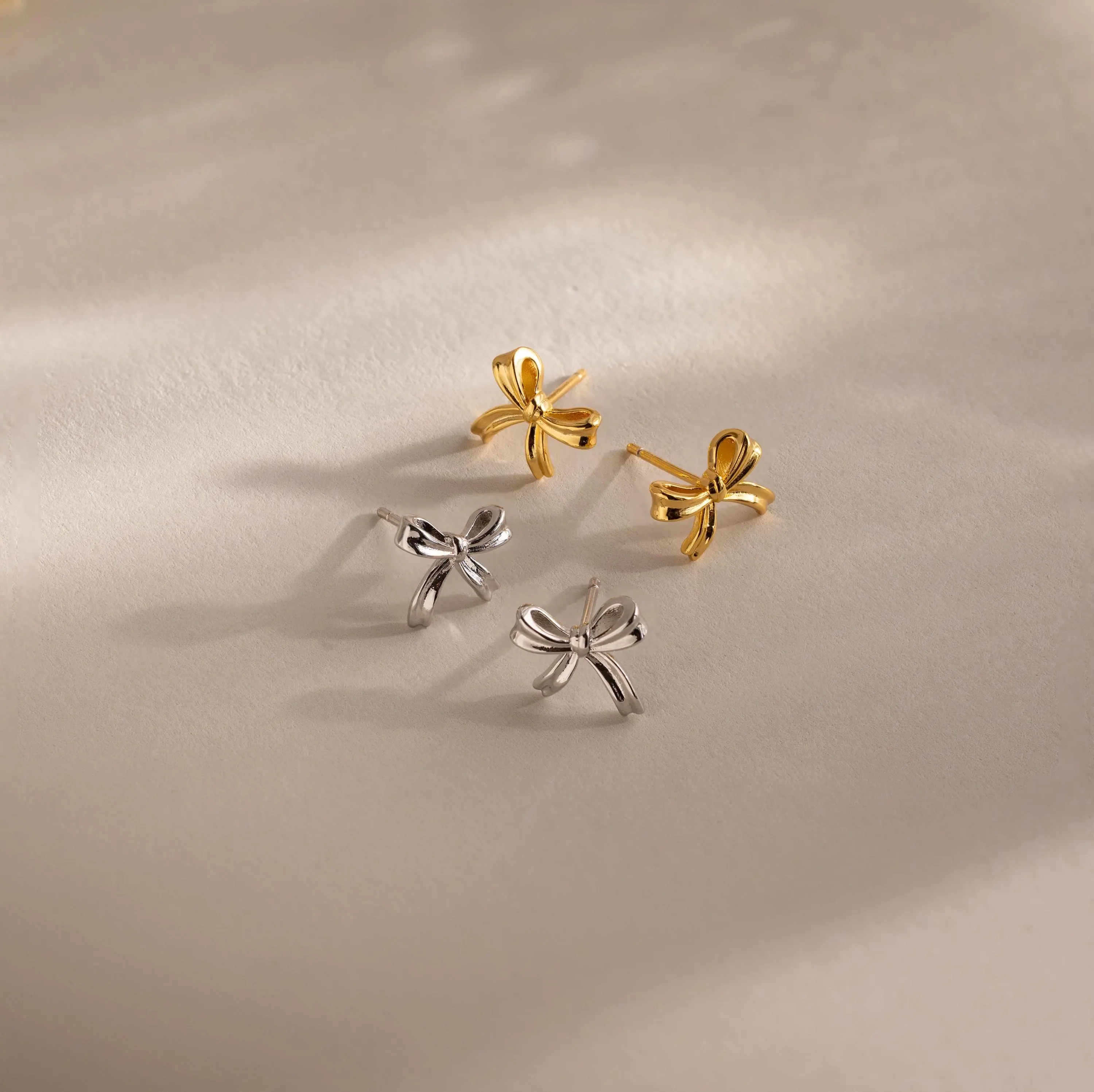 Bow Studs in 18K Gold - Image 5