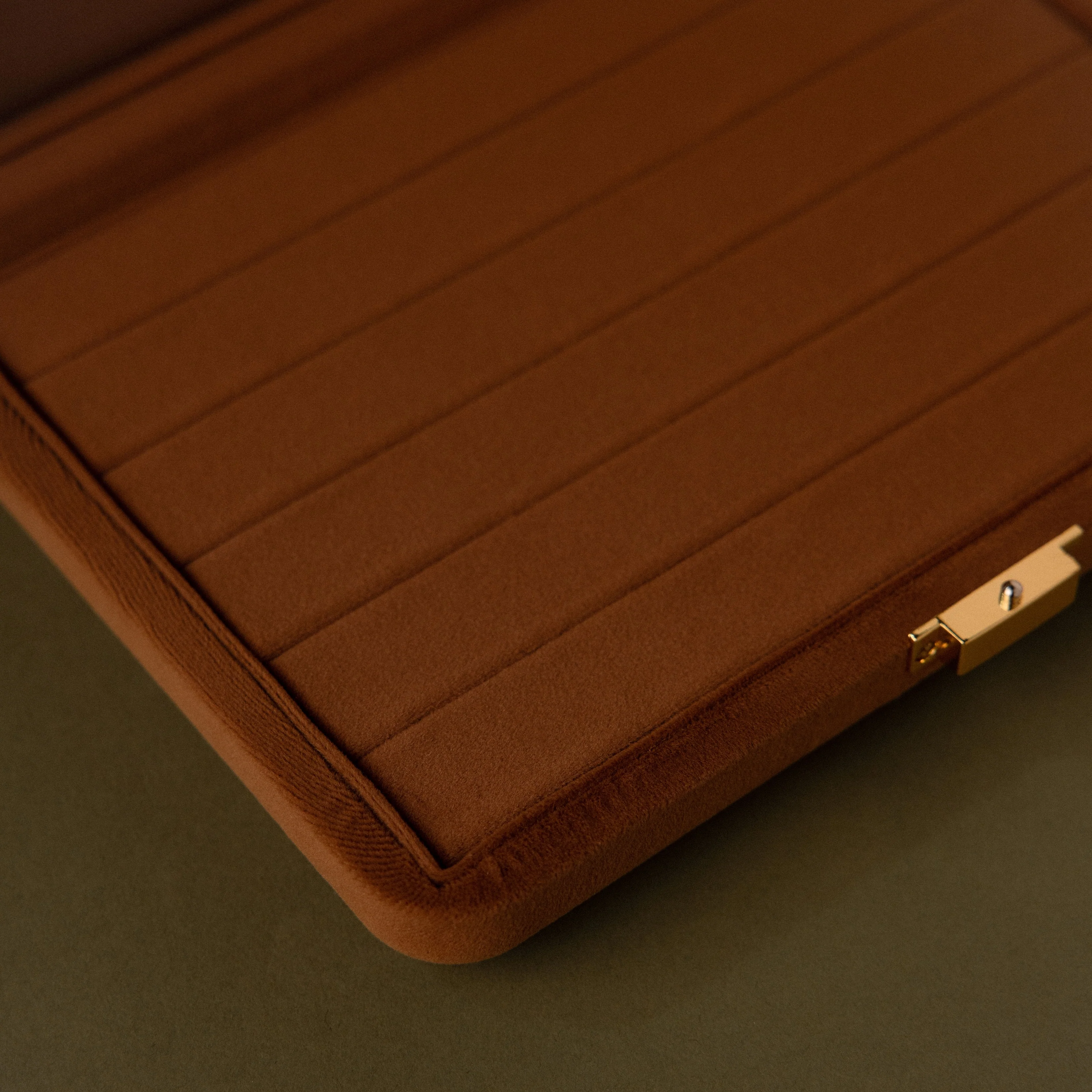 Brown Rectangle Velvet Jewelry Case - Image 5