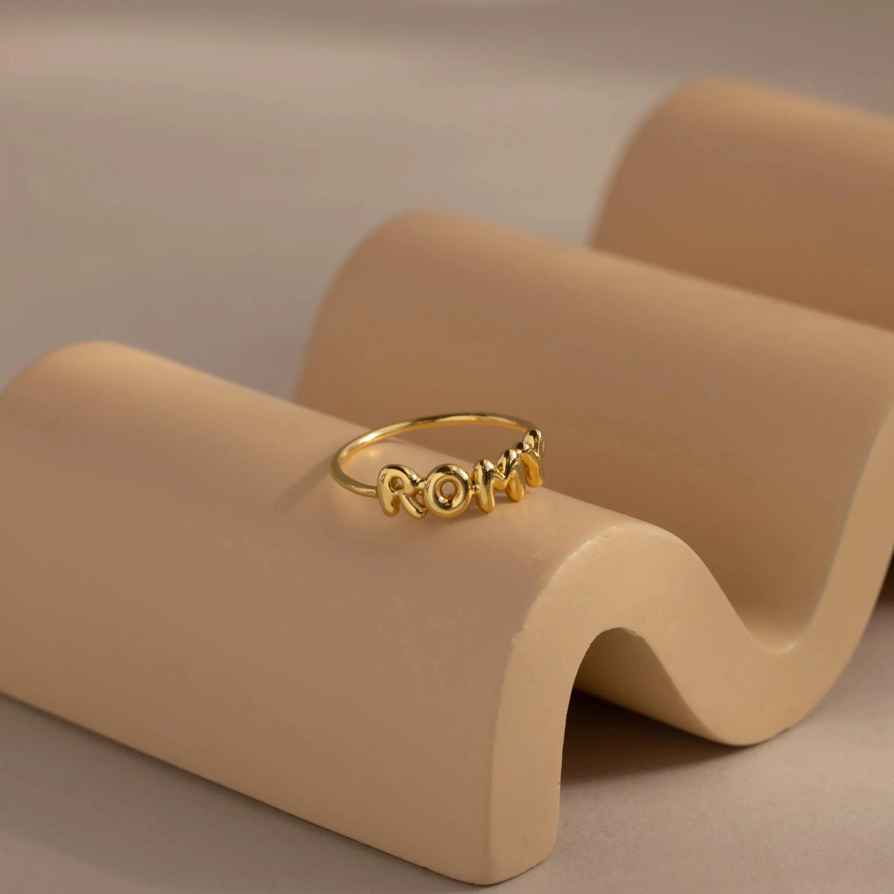 Bubble Name Ring in 18K Gold - Image 3