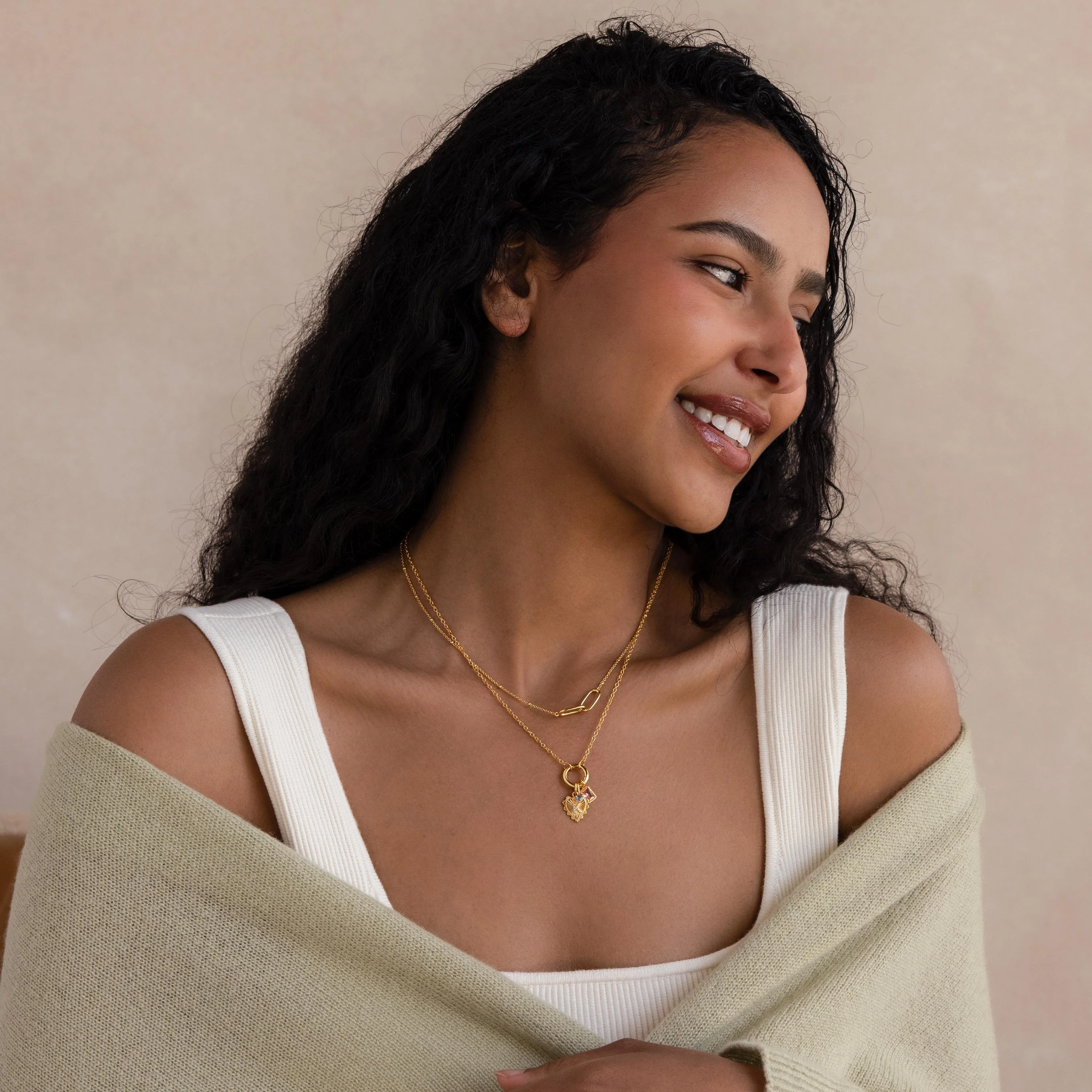 Cable Circle Charm Necklace in 18K Gold - Image 6