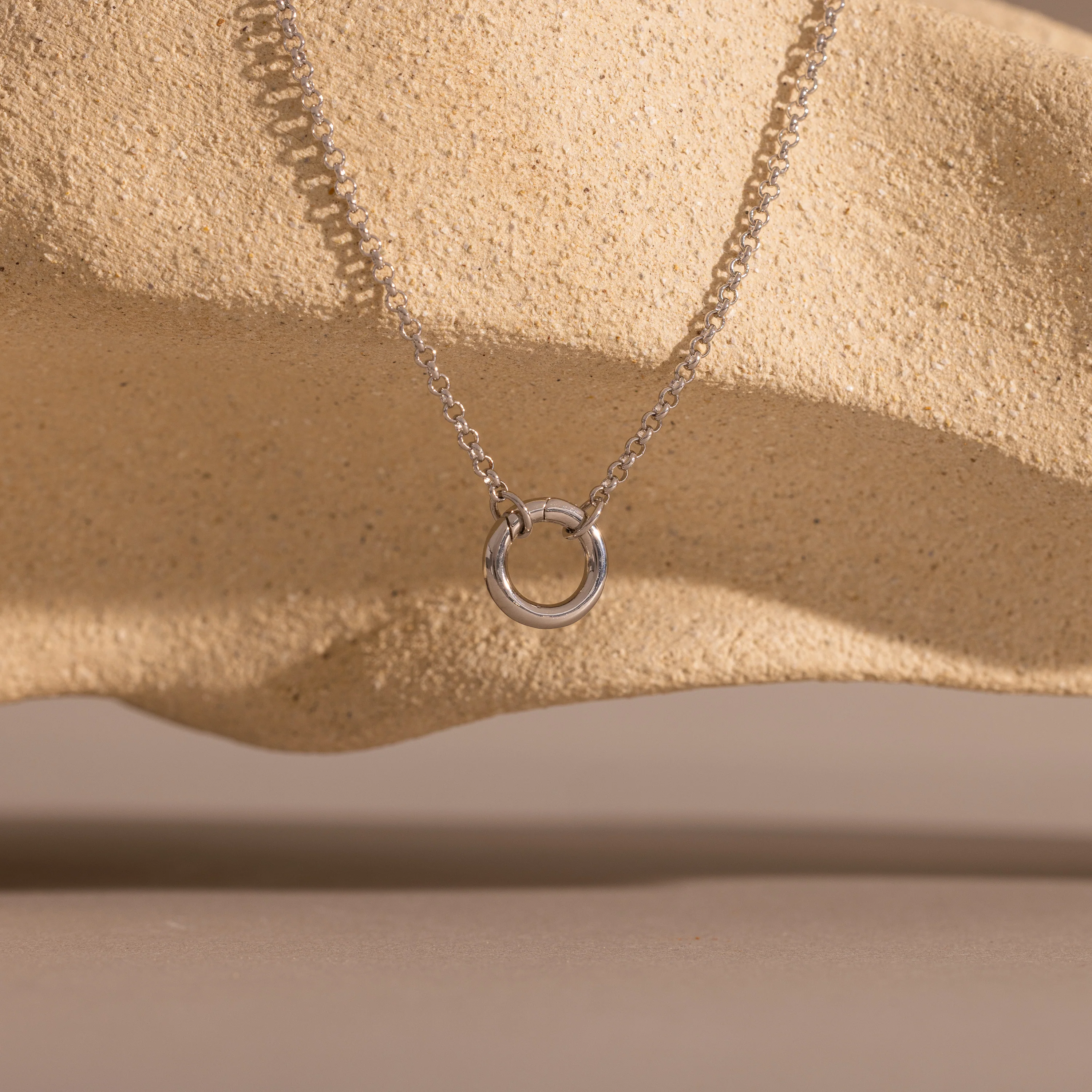 Cable Circle Charm Necklace in Silver