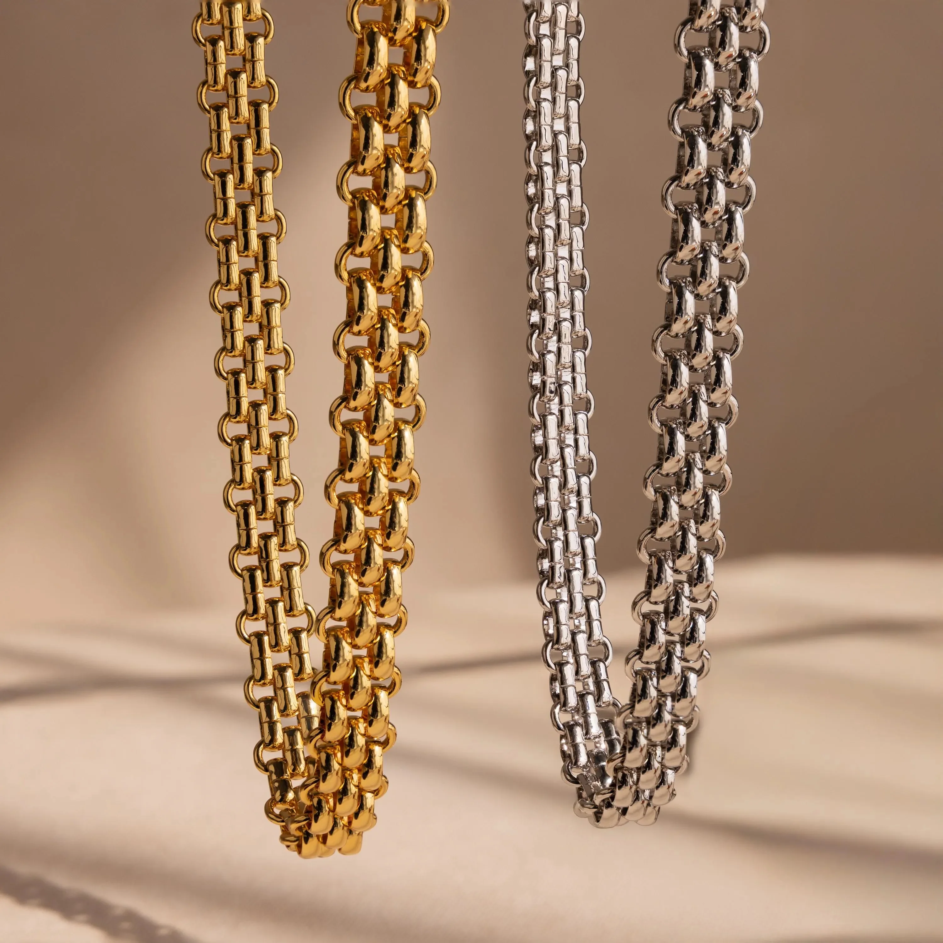 Chunky Link Mesh Necklace - Image 3