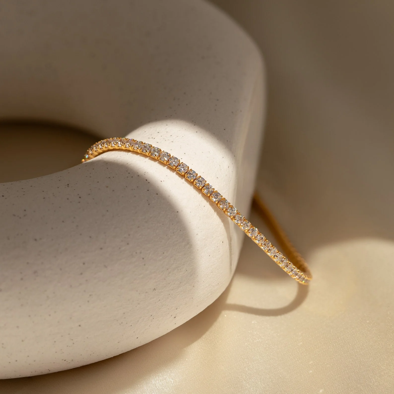 Classic Diamond Tennis Bracelet in 18K Gold - Image 6