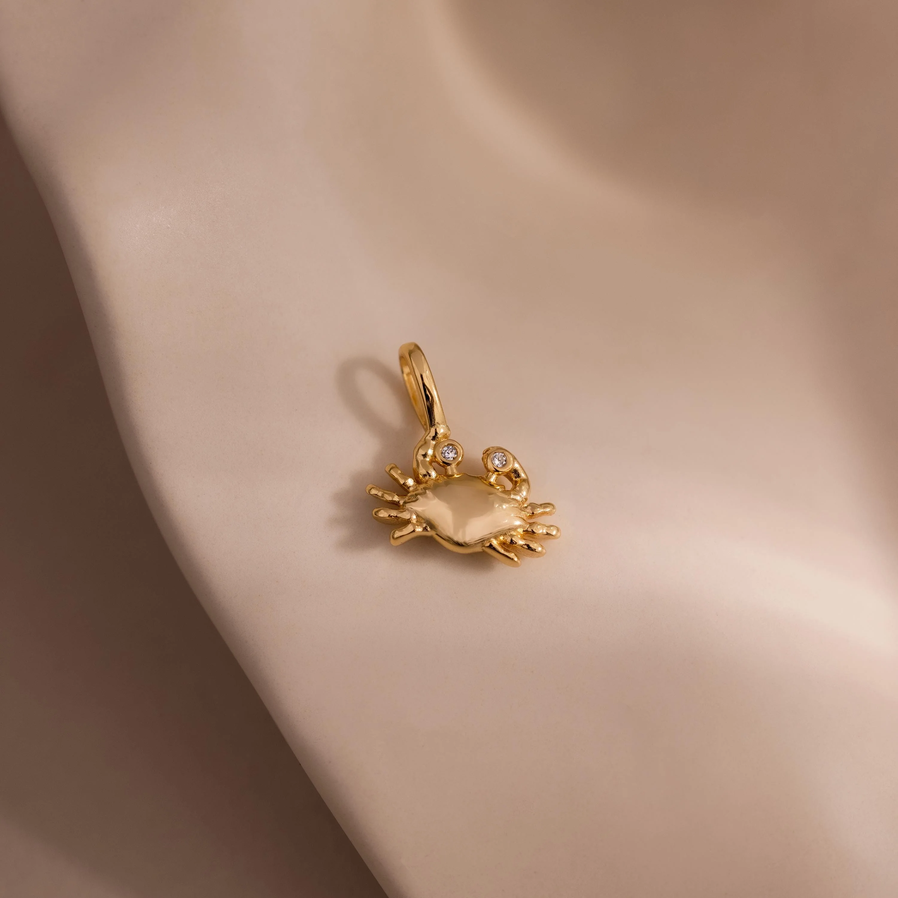 Crab Charm in 18K Gold - Image 5