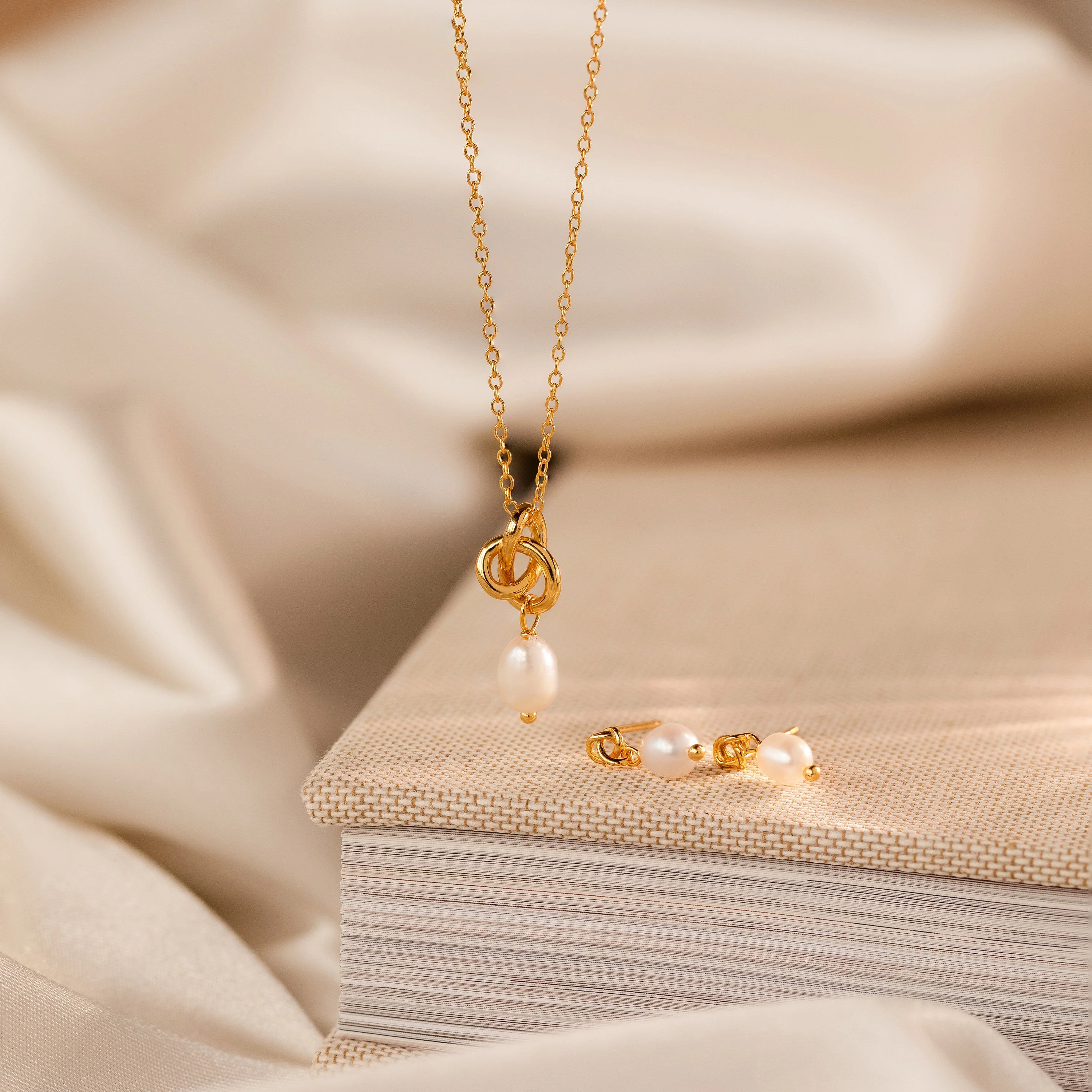 Dainty Knot Pearl Necklace - Image 3