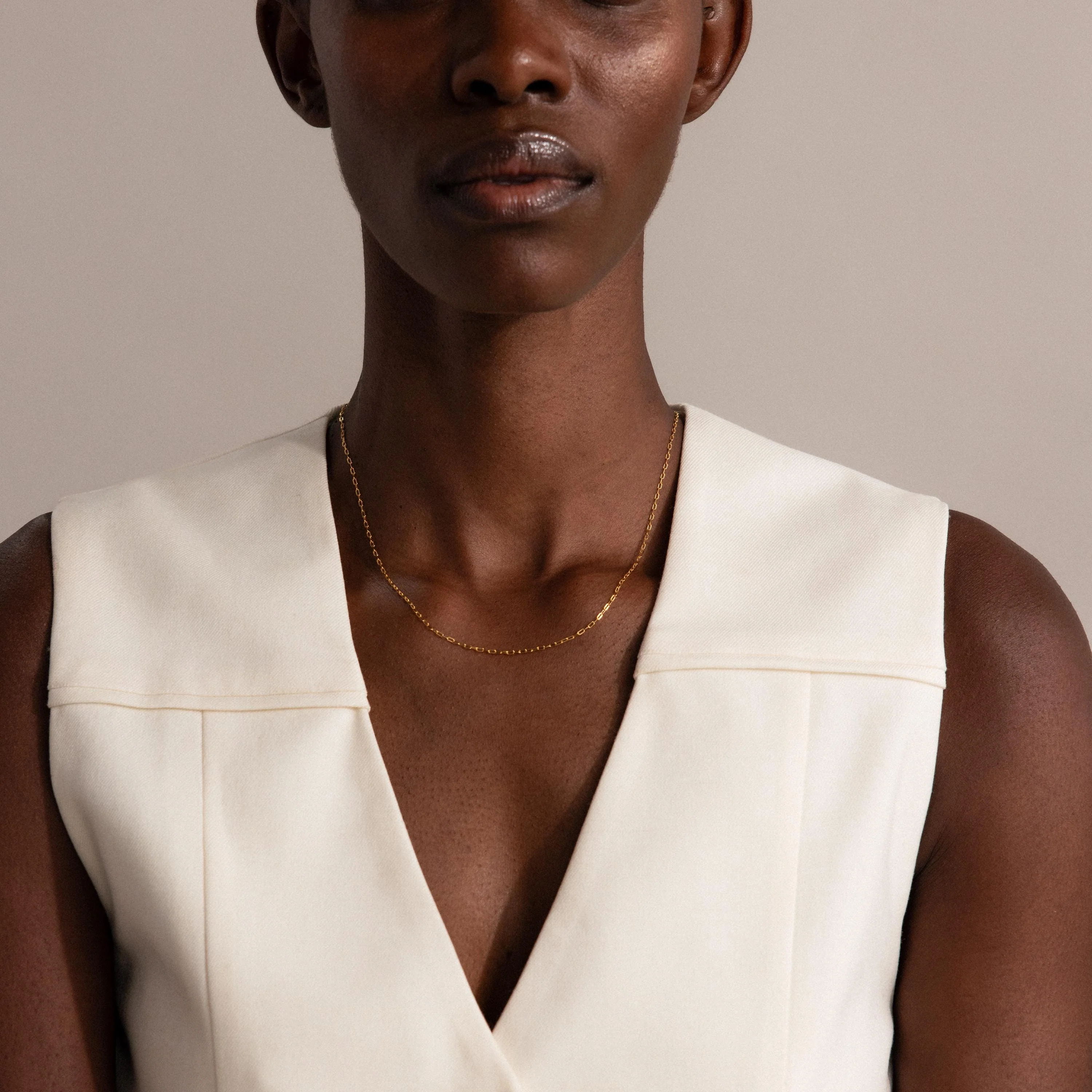 Dainty Paperclip Necklace in 18K Gold - Image 4