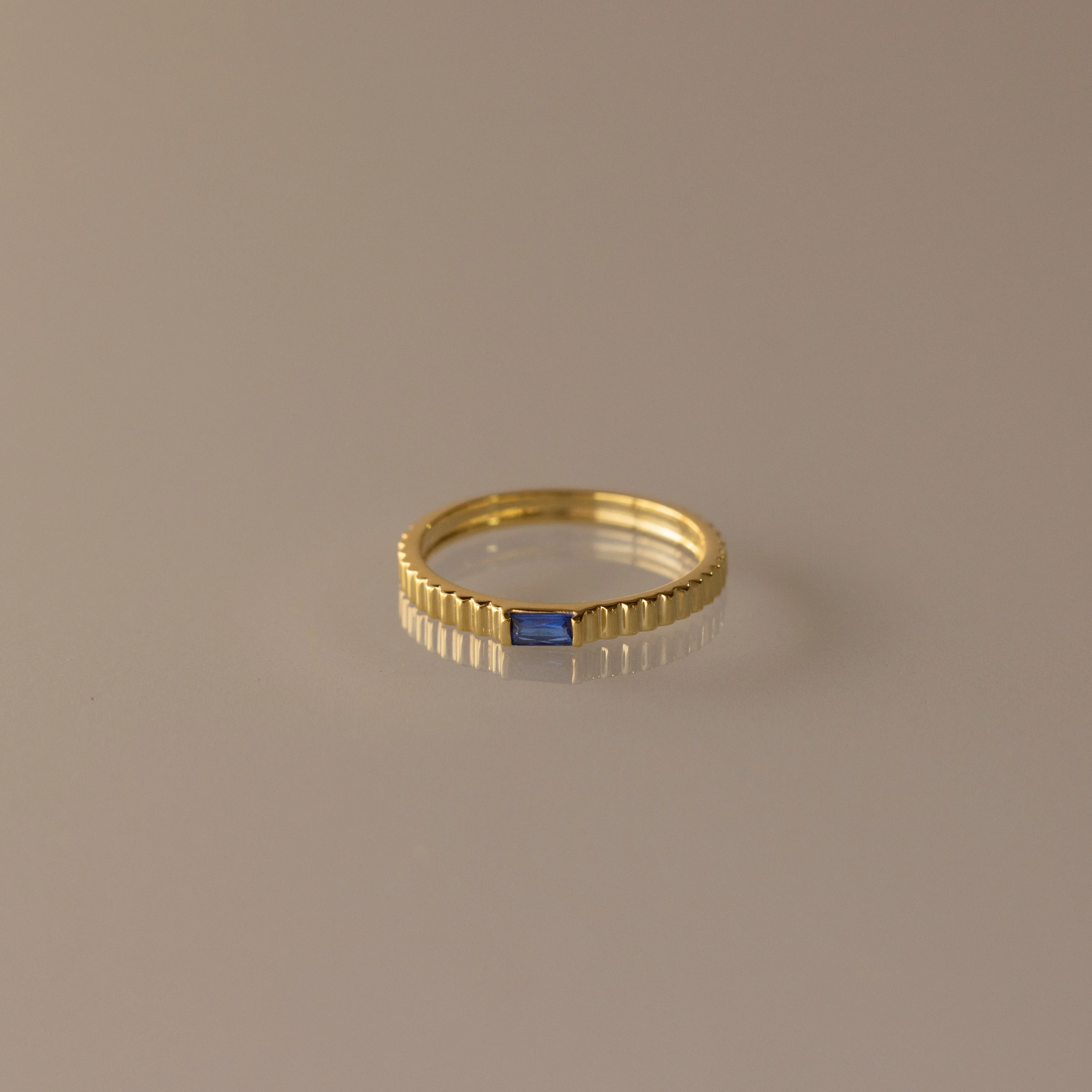 Dainty Ribbed Sapphire Ring