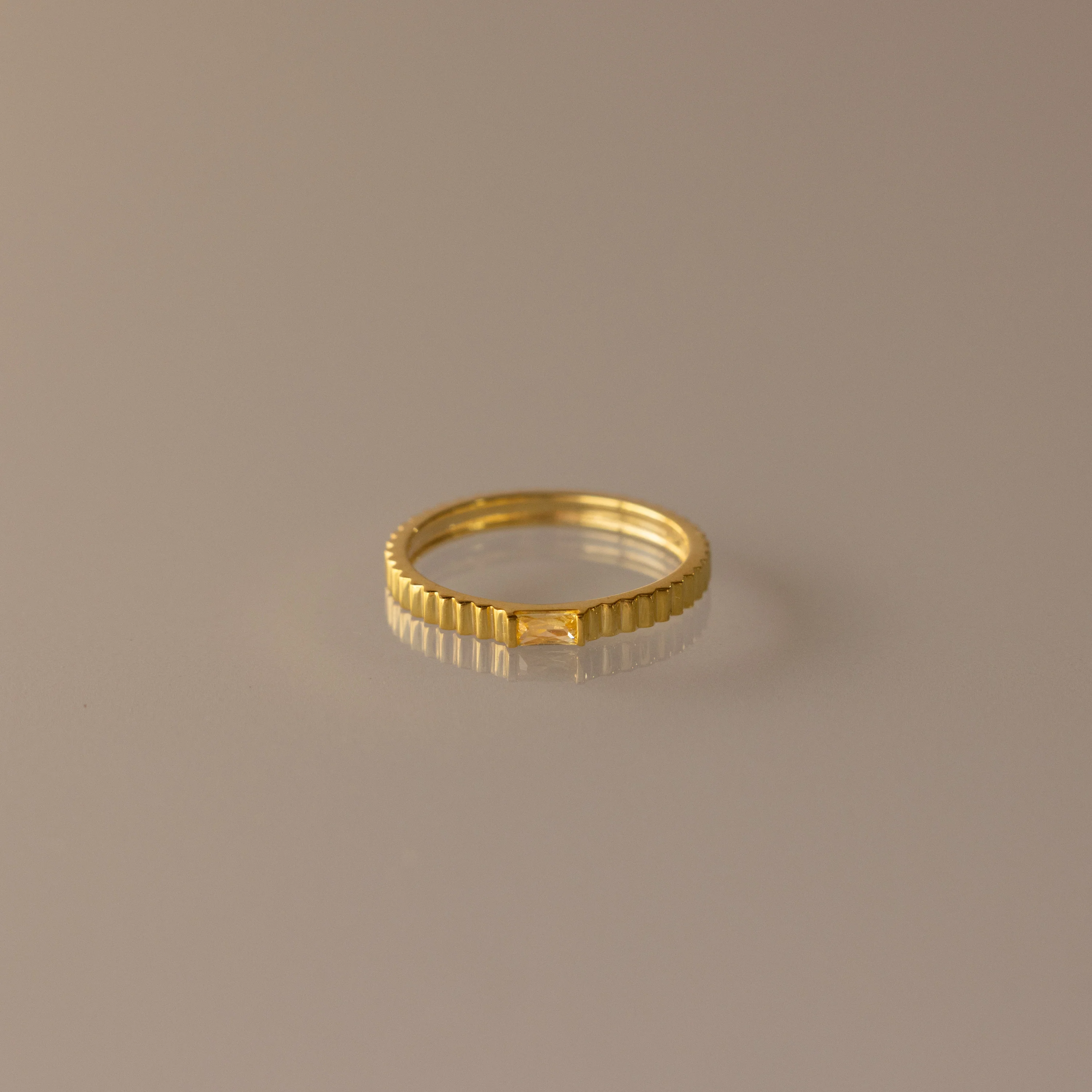 Dainty Ribbed Topaz Ring