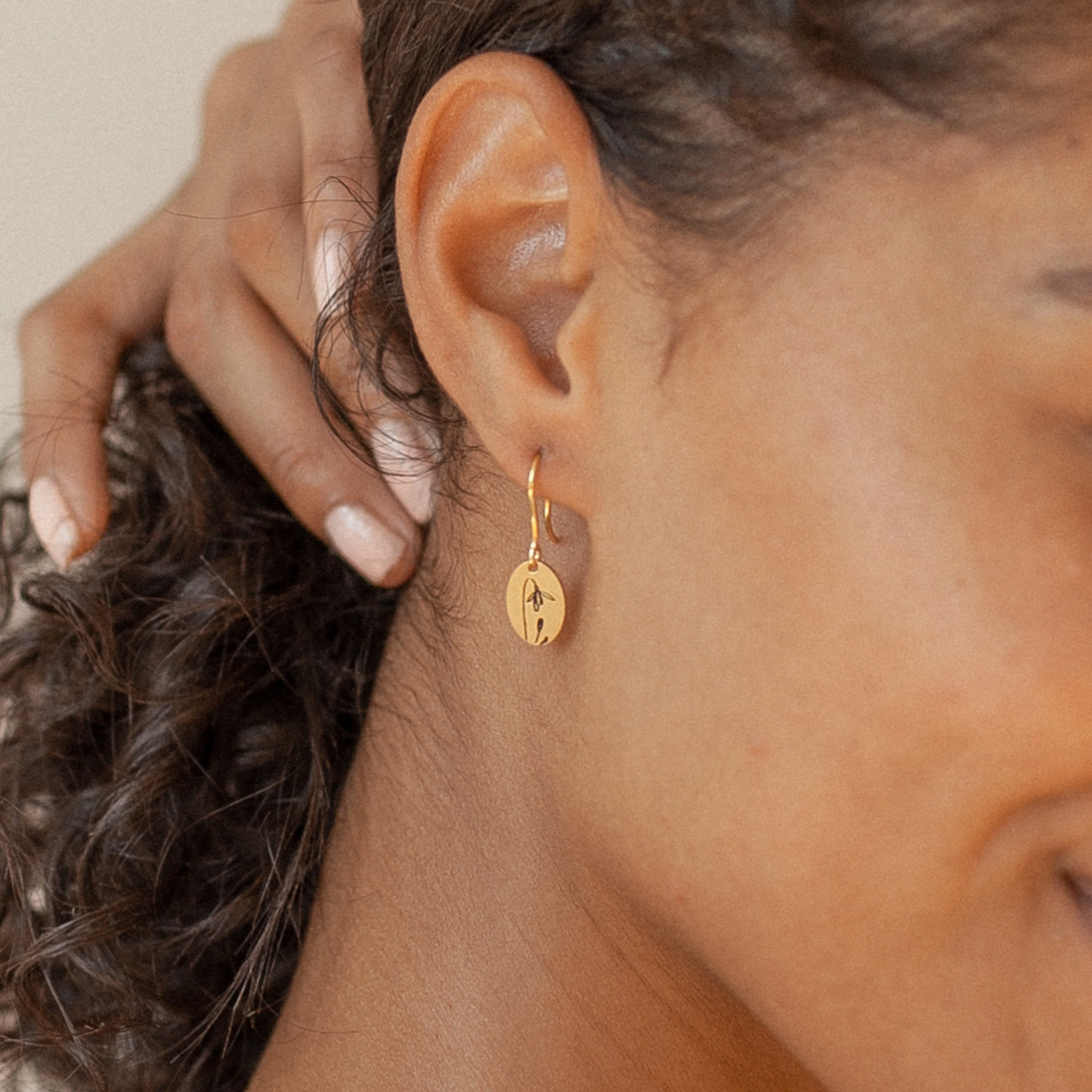 Dangling Birth Flower Earrings - Image 4