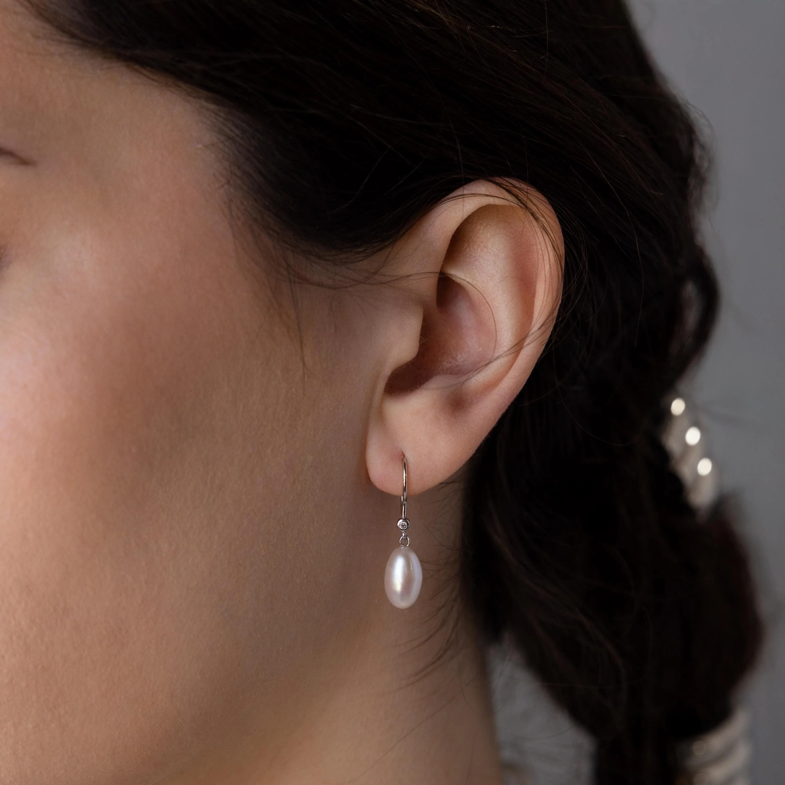 Dangling Pearl Diamond Earrings - Image 4