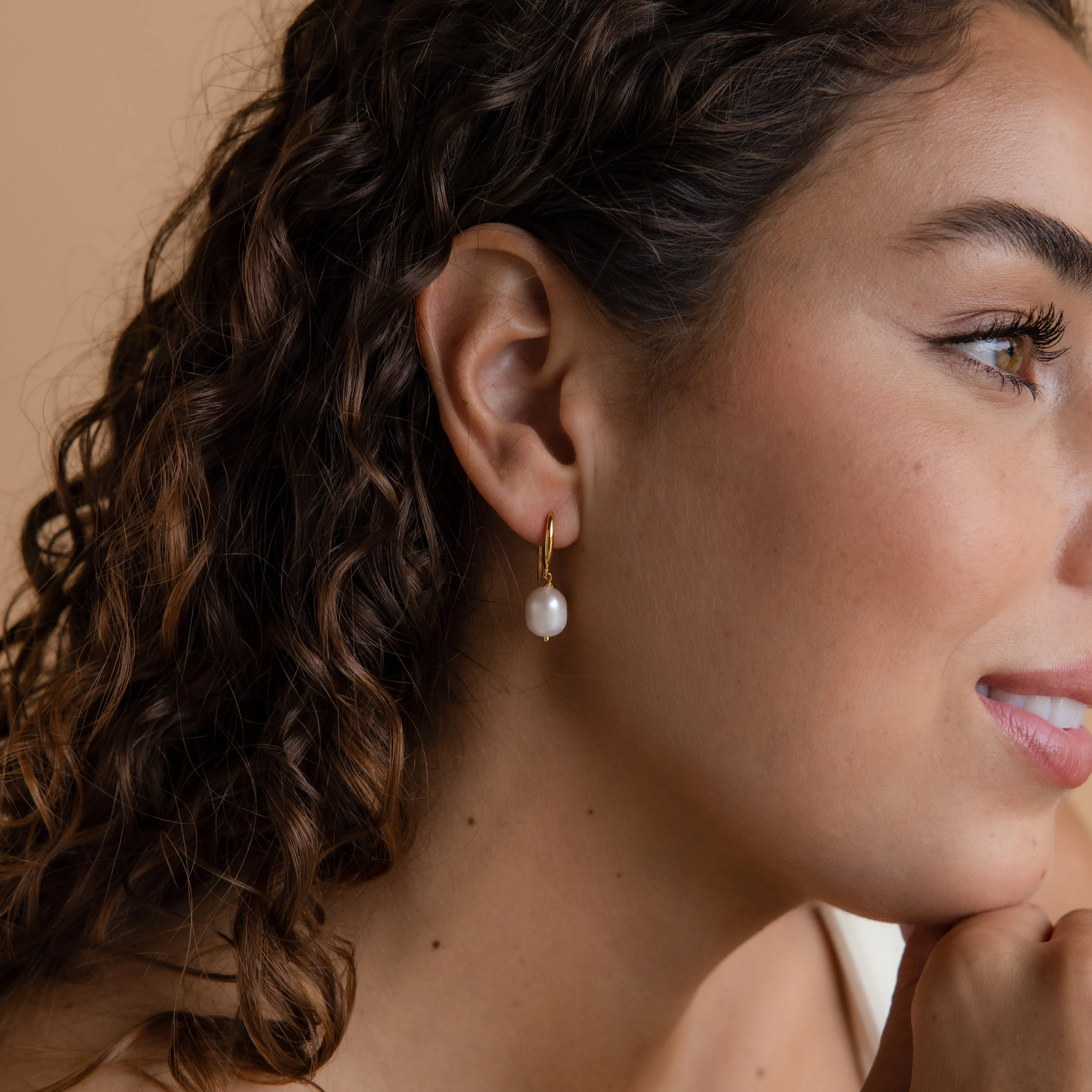 Dangling Pearl Drop Earrings in 18K Gold - Image 4