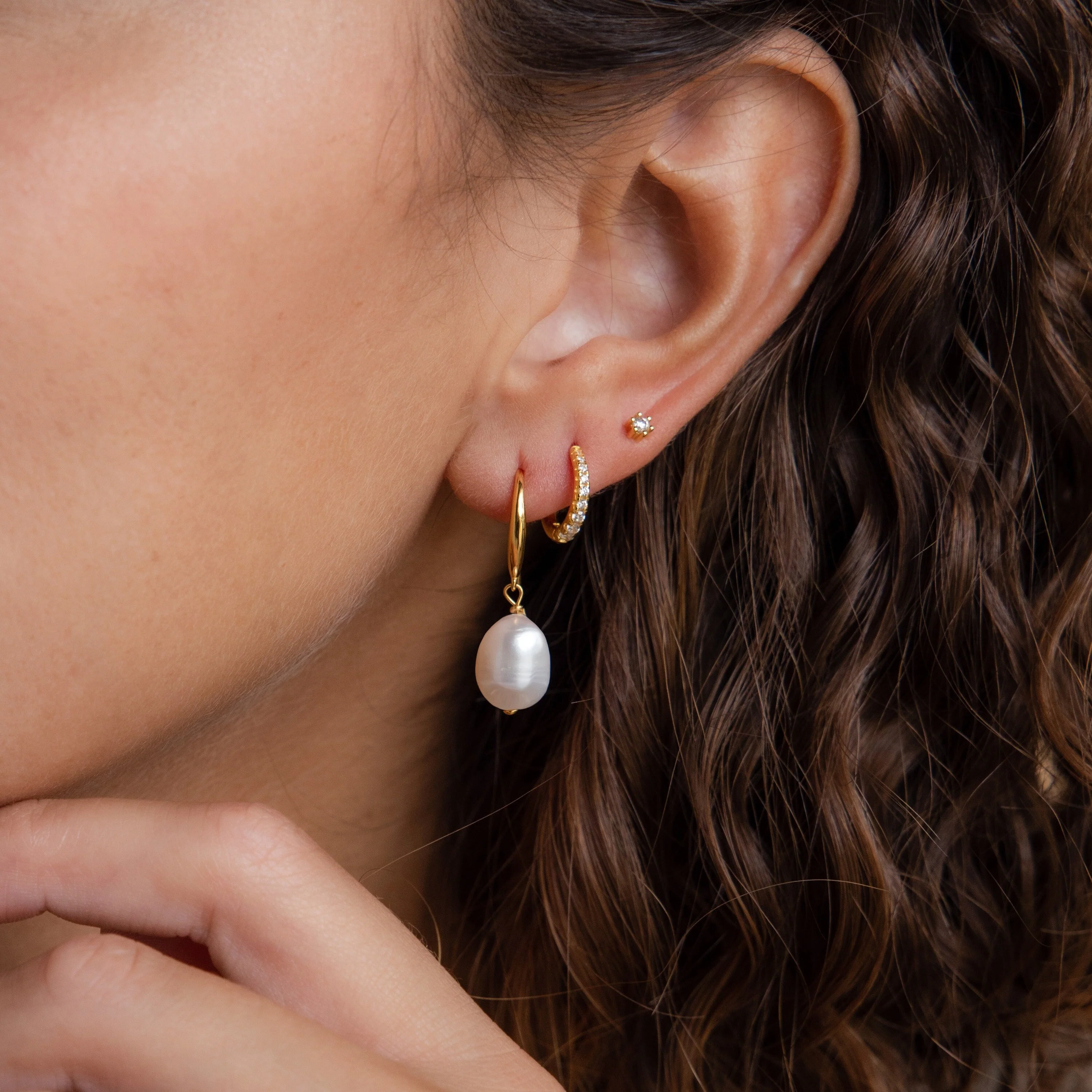 Dangling Pearl Drop Earrings in 18K Gold - Image 6