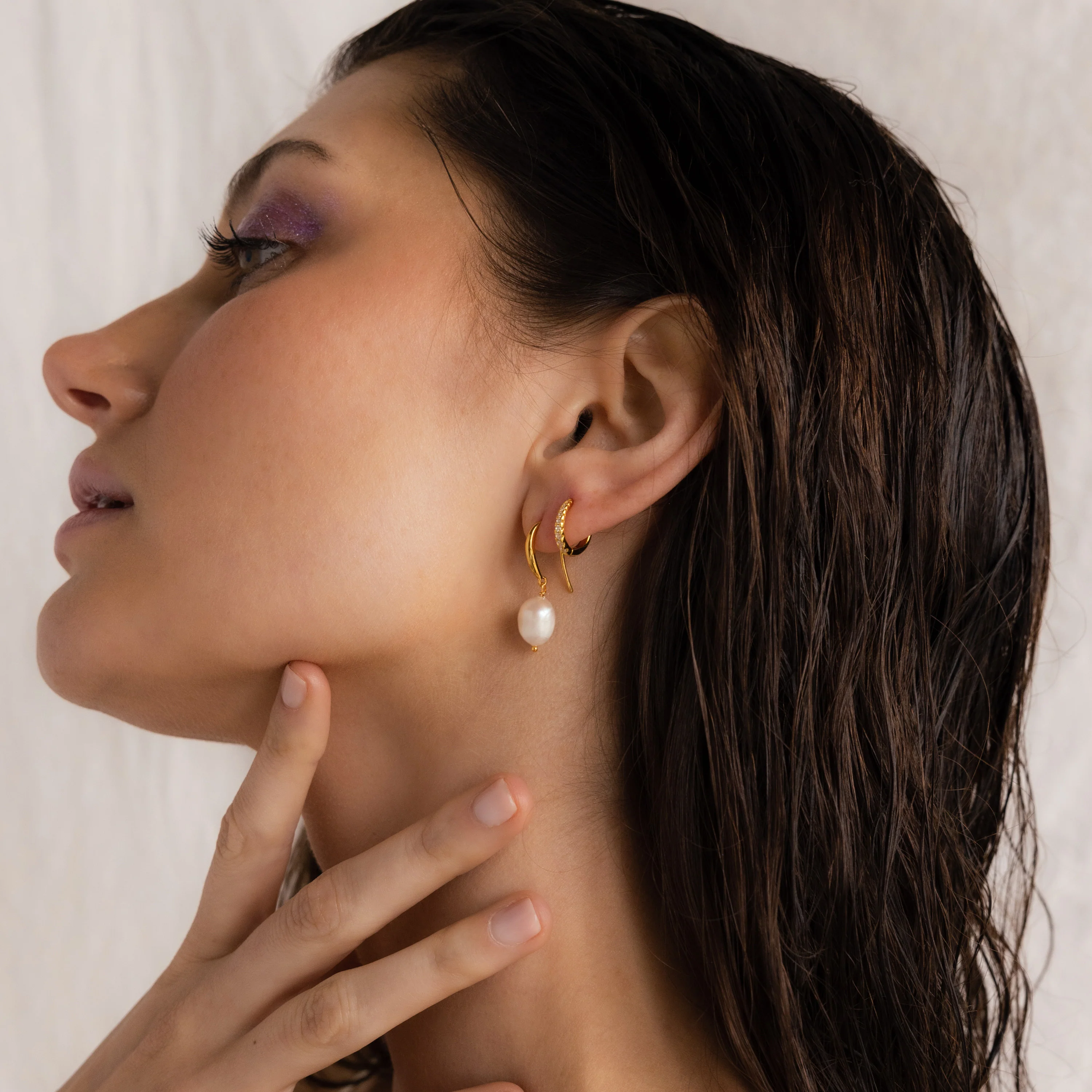 Dangling Pearl Drop Earrings in 18K Gold - Image 8