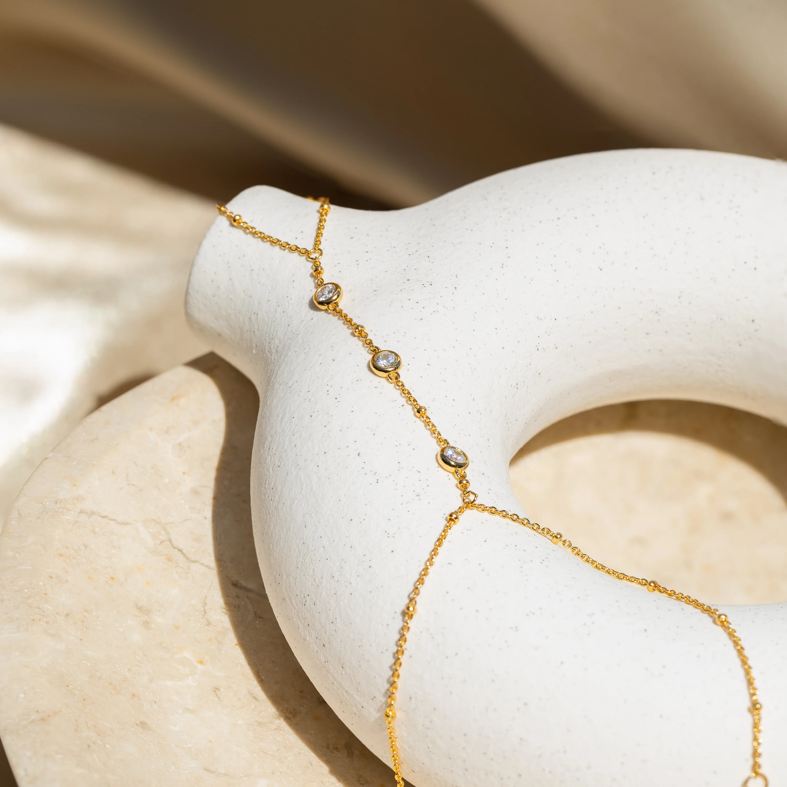 Diamond Bezel Hand Chain in 18K Gold - Image 3