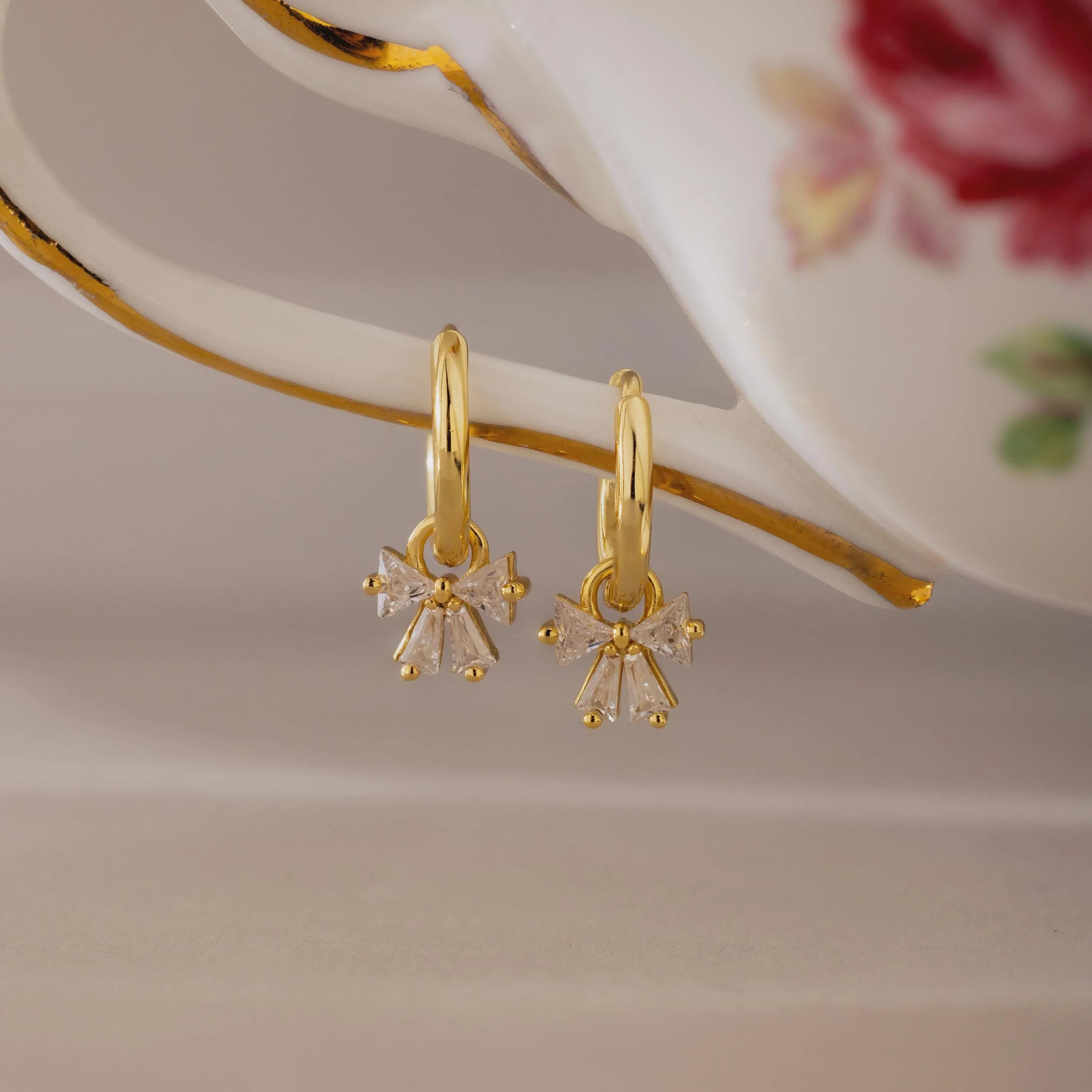 Diamond Bow Necklace & Earrings Set in 18K Gold - Image 5