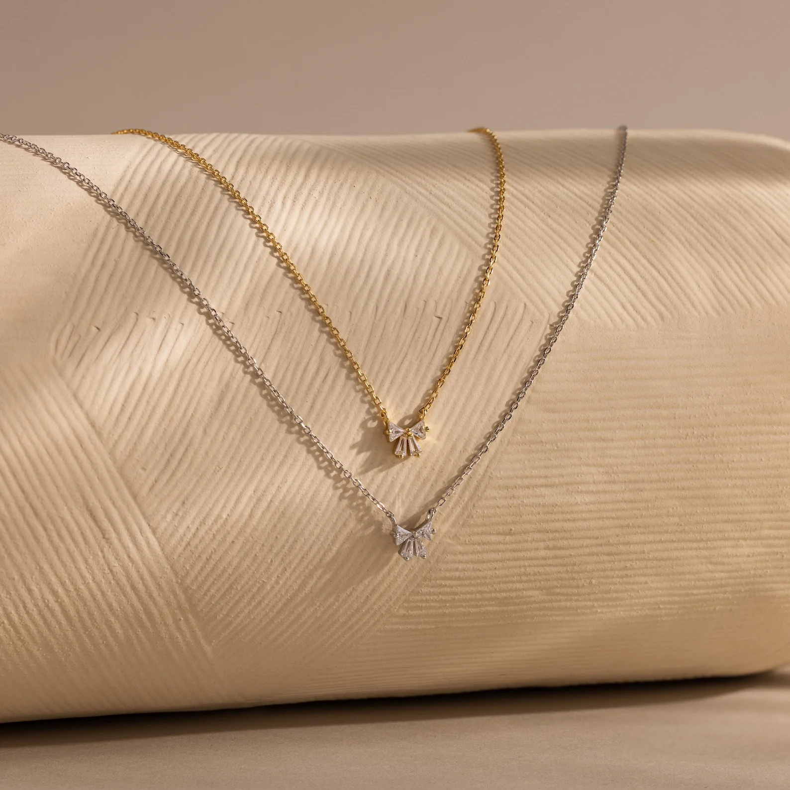 Diamond Bow Necklace & Earrings Set - Image 8