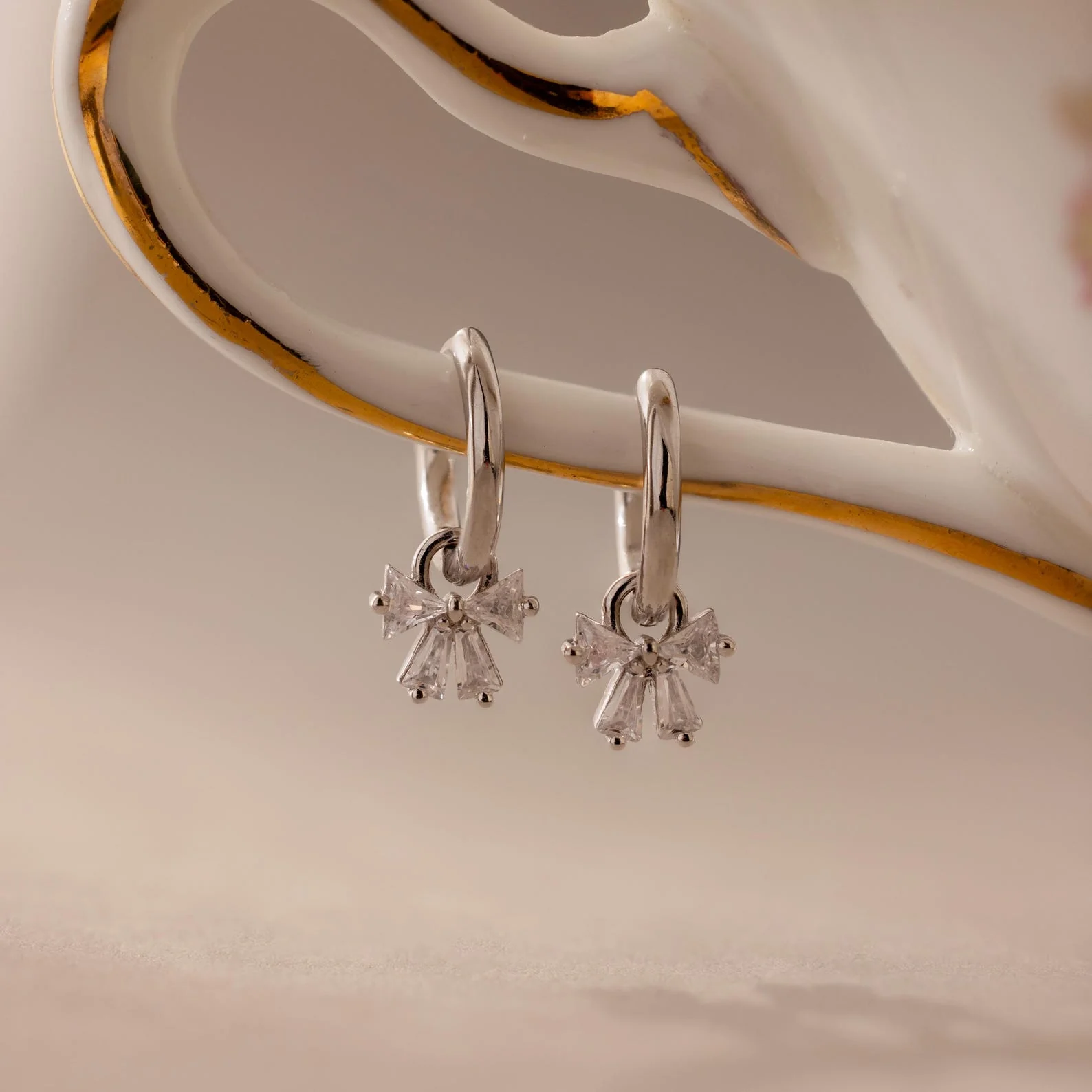 Diamond Bow Necklace & Earrings Set in Silver - Image 3