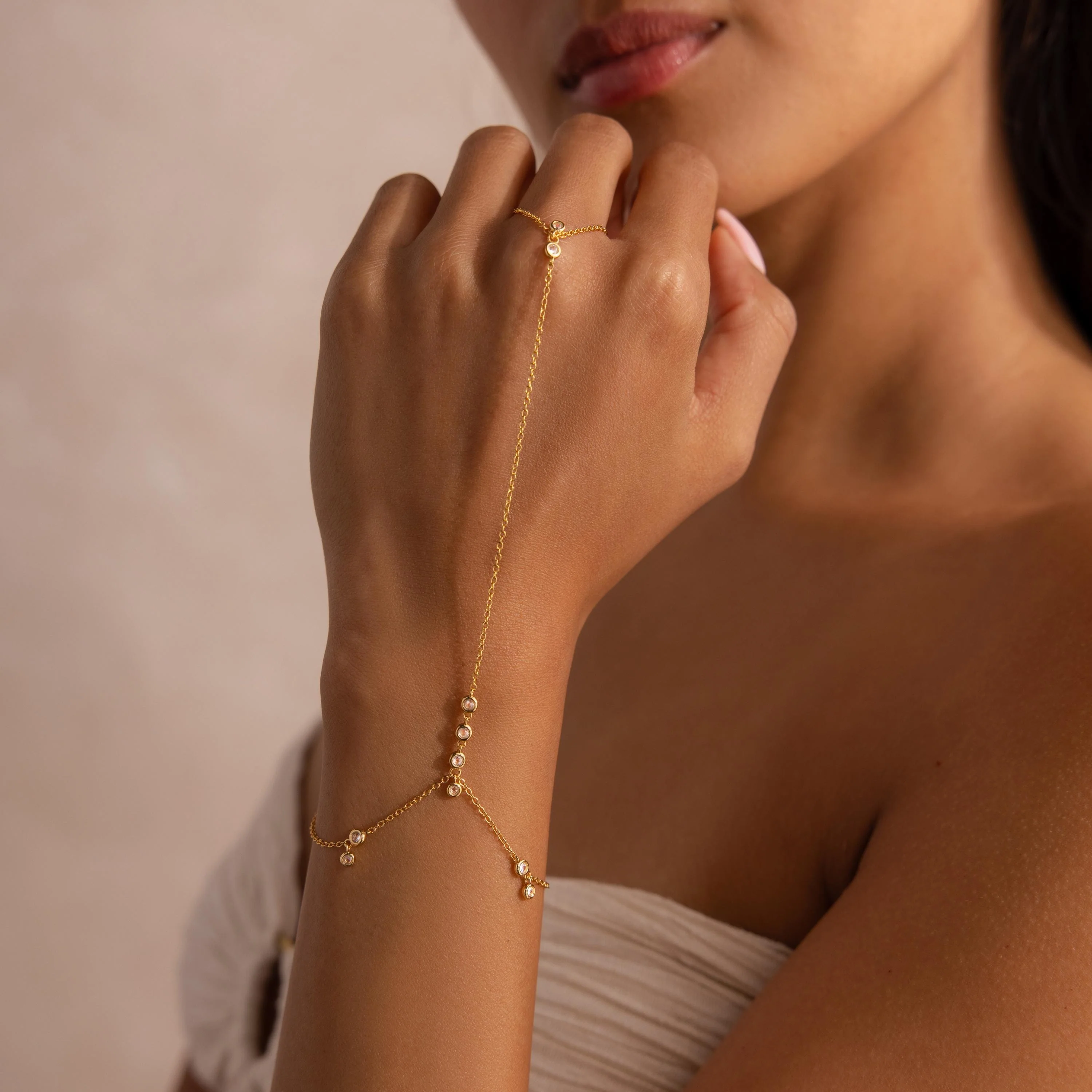 Diamond Cluster Hand Chain Bracelet in 18K Gold - Image 4