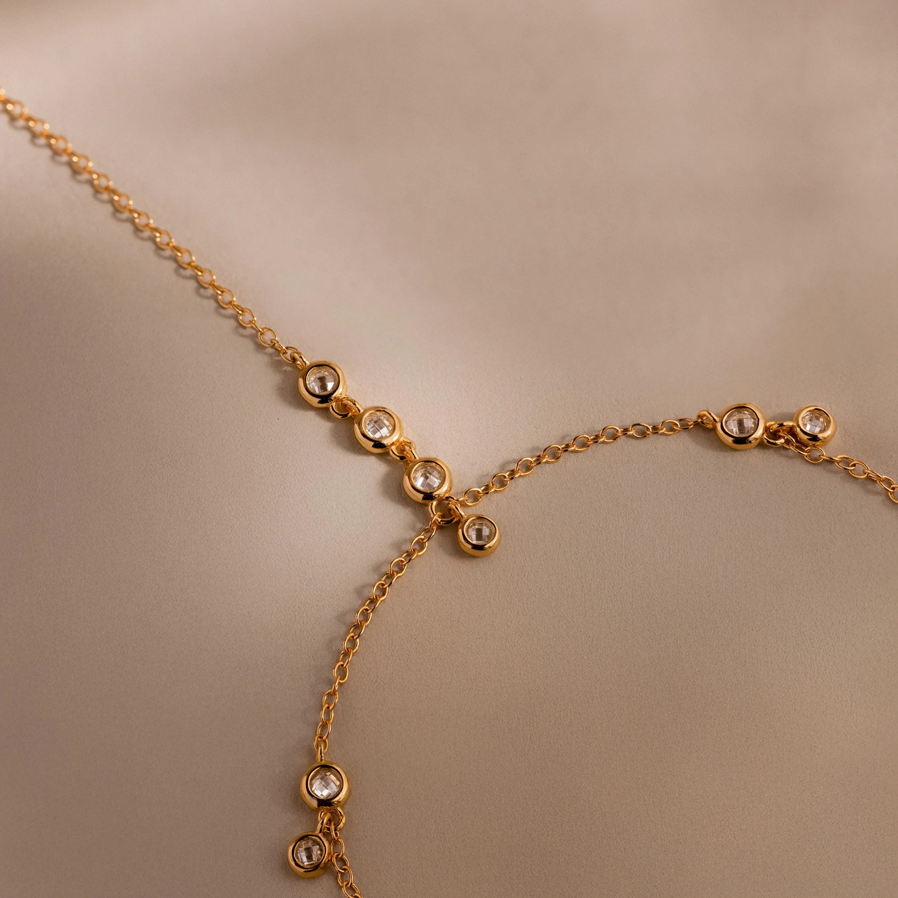 Diamond Cluster Hand Chain Bracelet in 18K Gold - Image 5