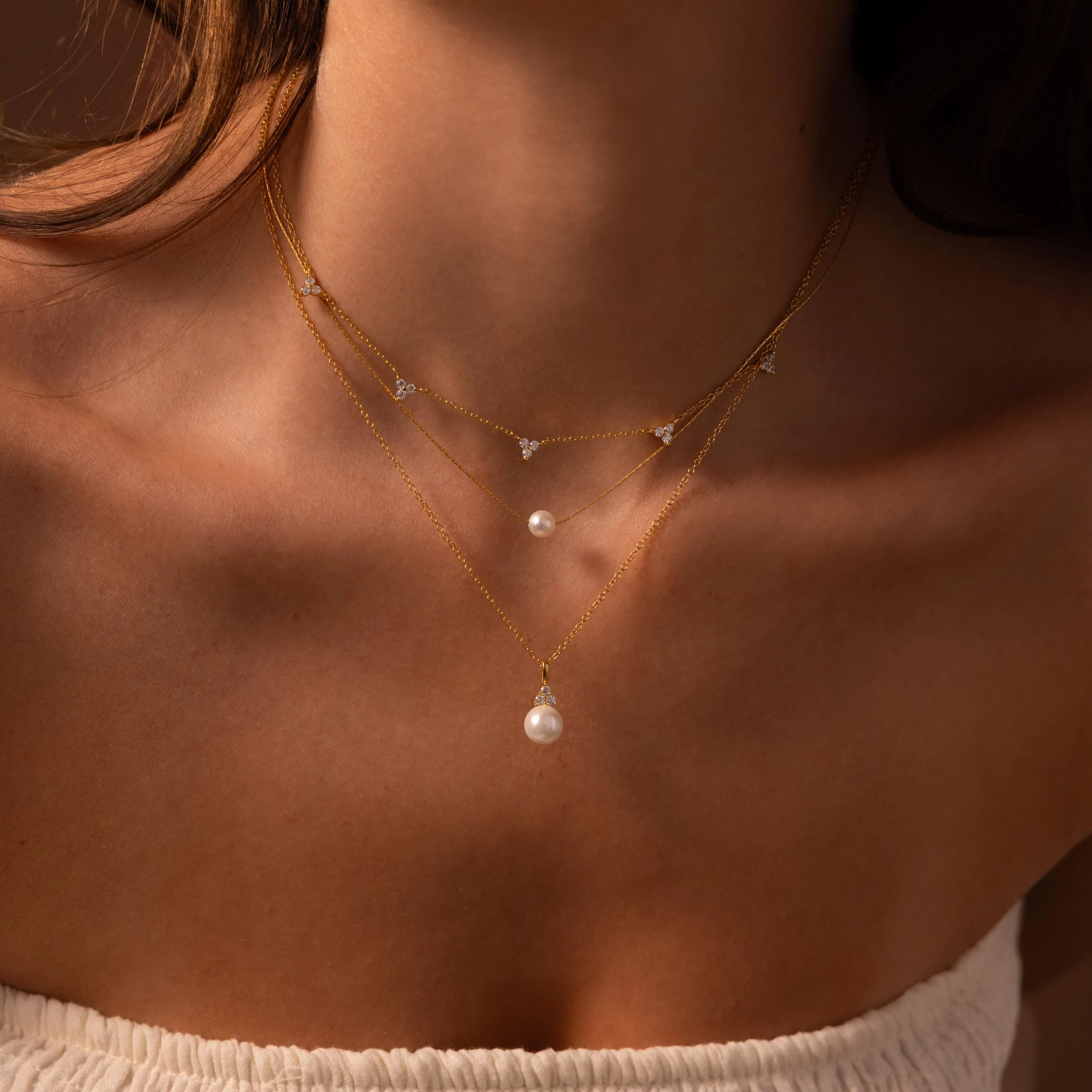Diamond Halo Pearl Necklace in 18K Gold - Image 6
