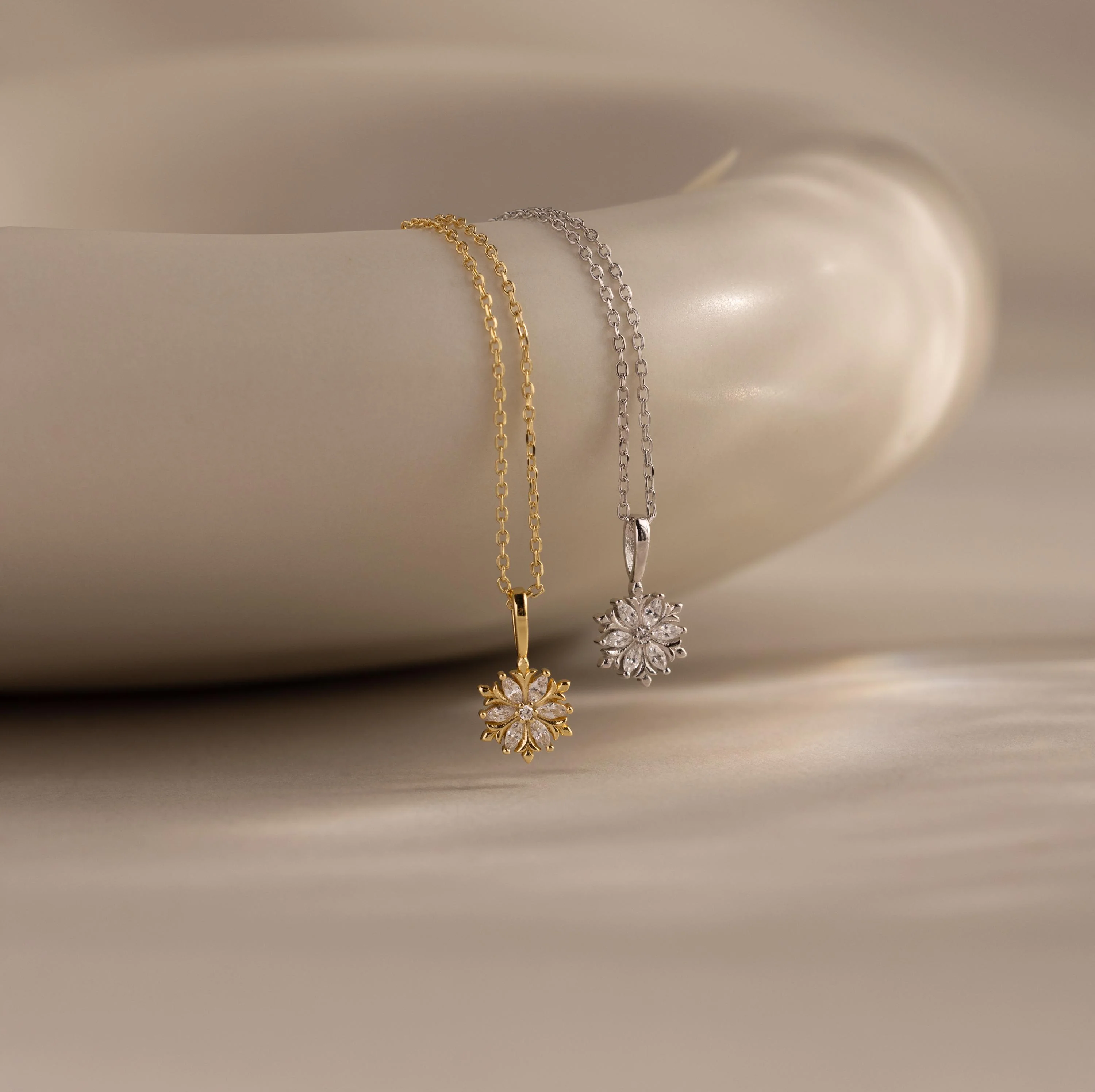 Diamond Poinsettia Necklace in 18K Gold - Image 5