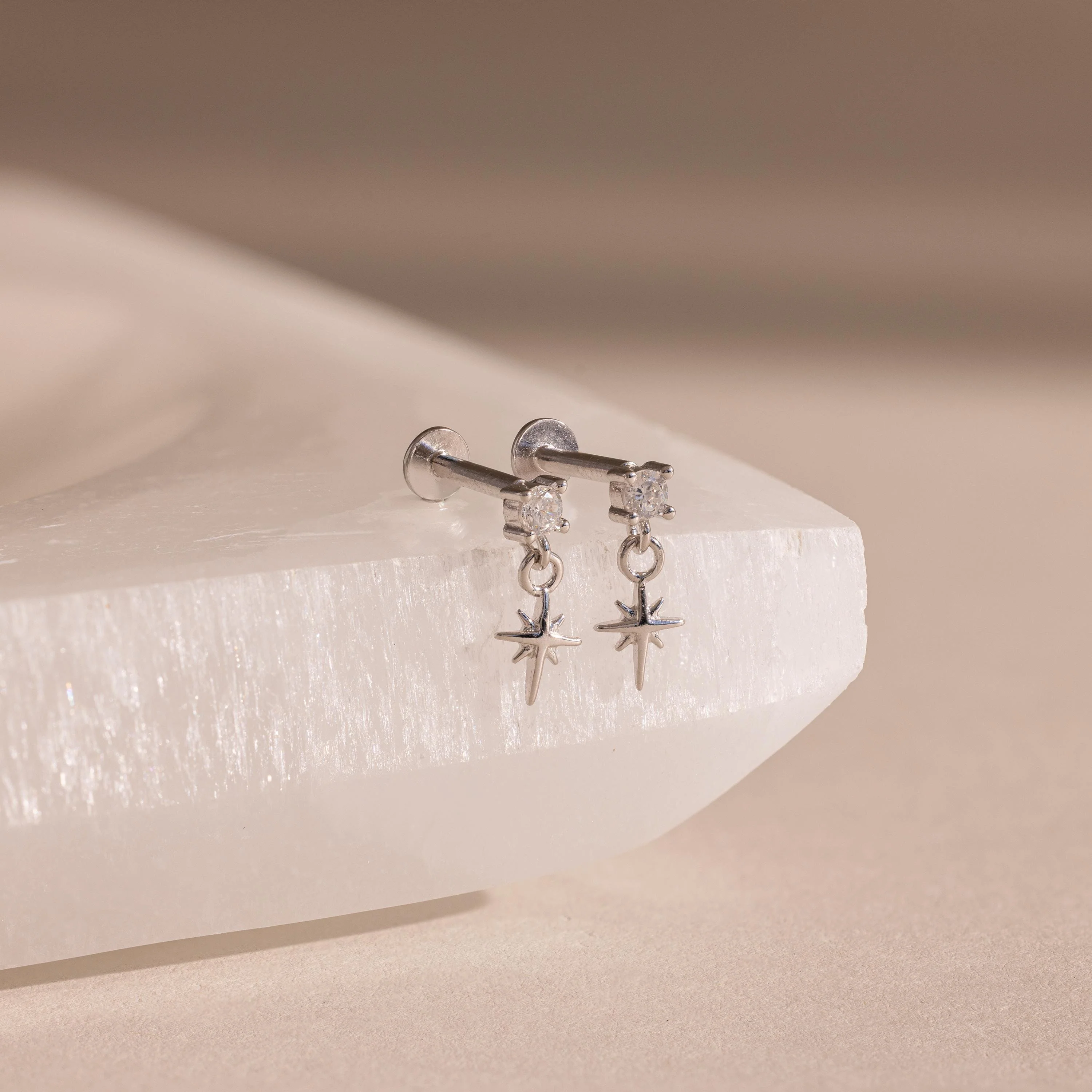Diamond Star Flatback Studs in Silver