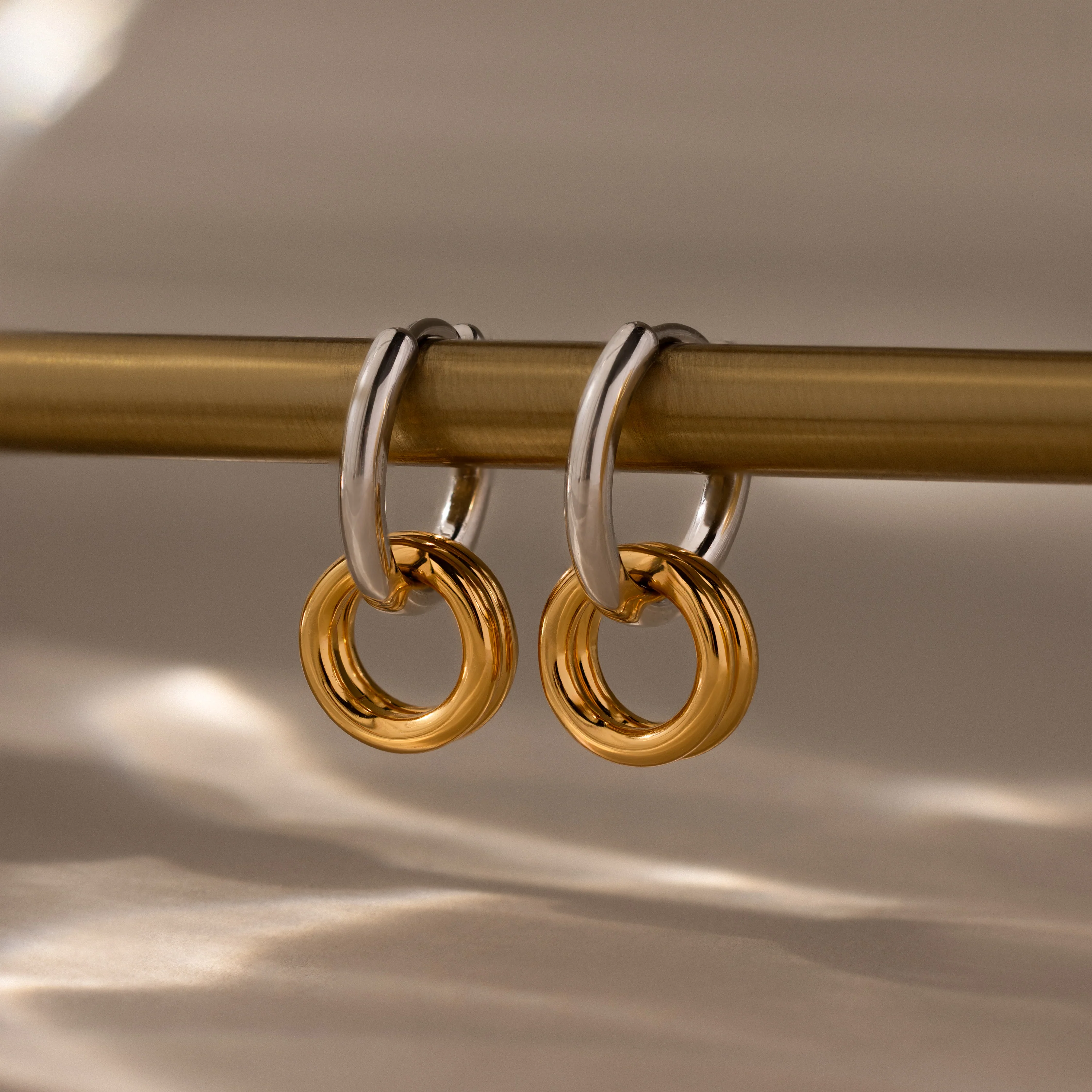 Duo Link Mixed Metal Hoops - Image 3