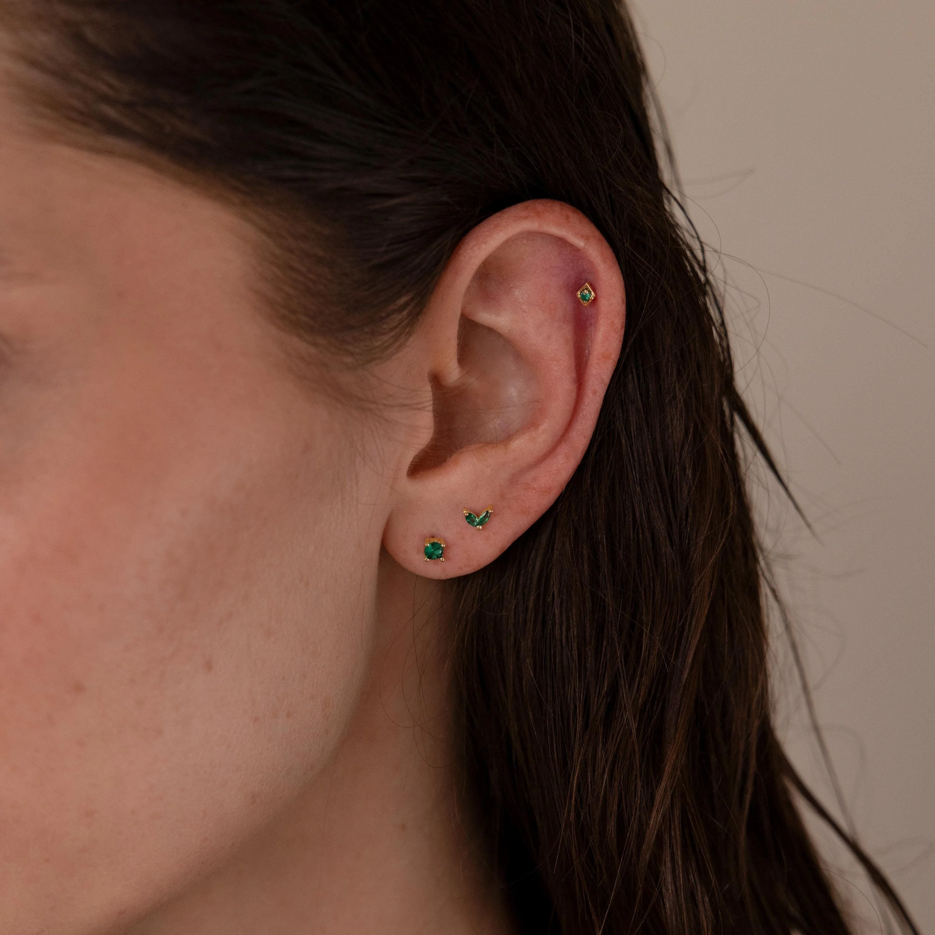 Emerald Flat Back Earring Set - Image 2