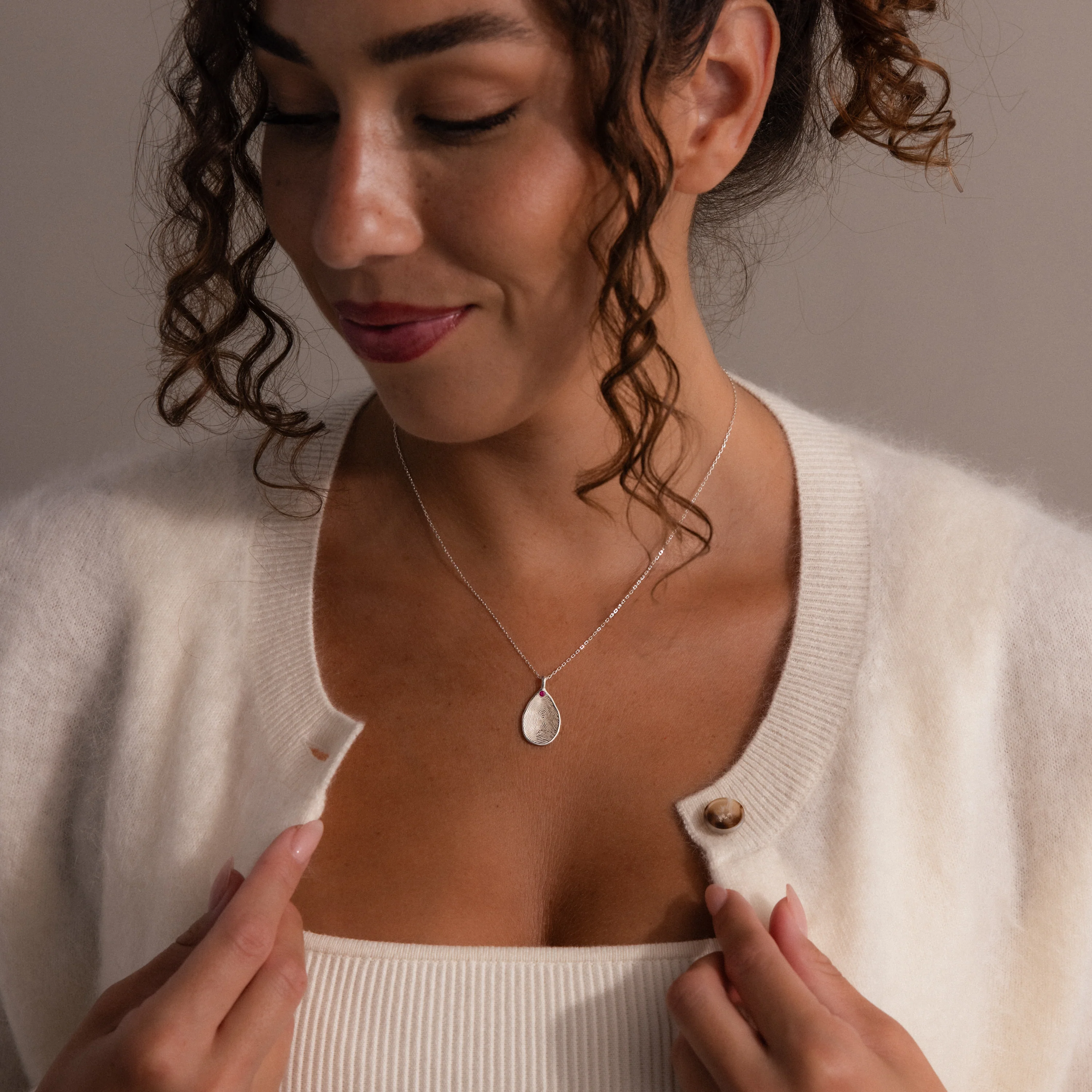 Fingerprint Birthstone Teardrop Necklace in Silver - Image 5