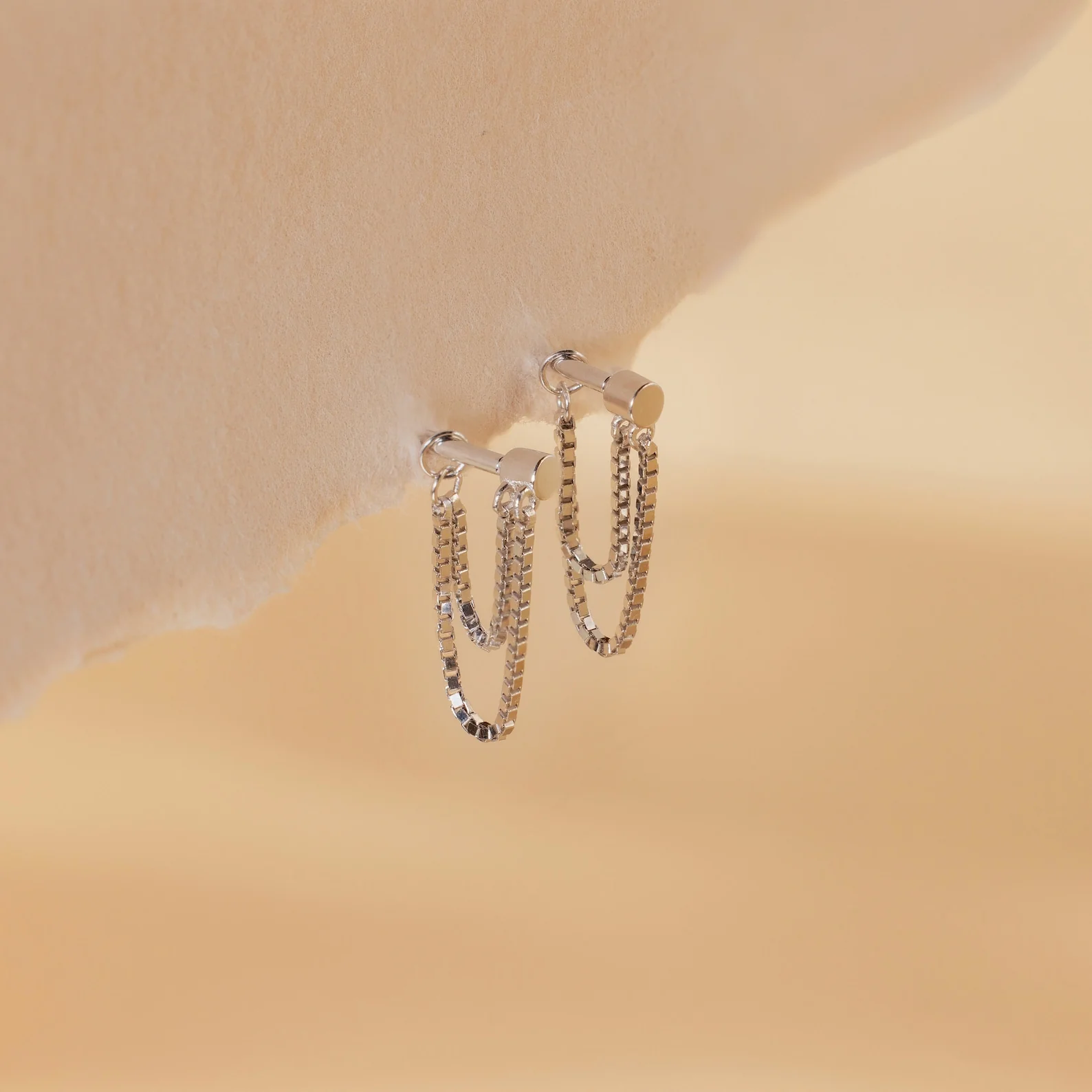 Flatback Chain Earrings - Image 5