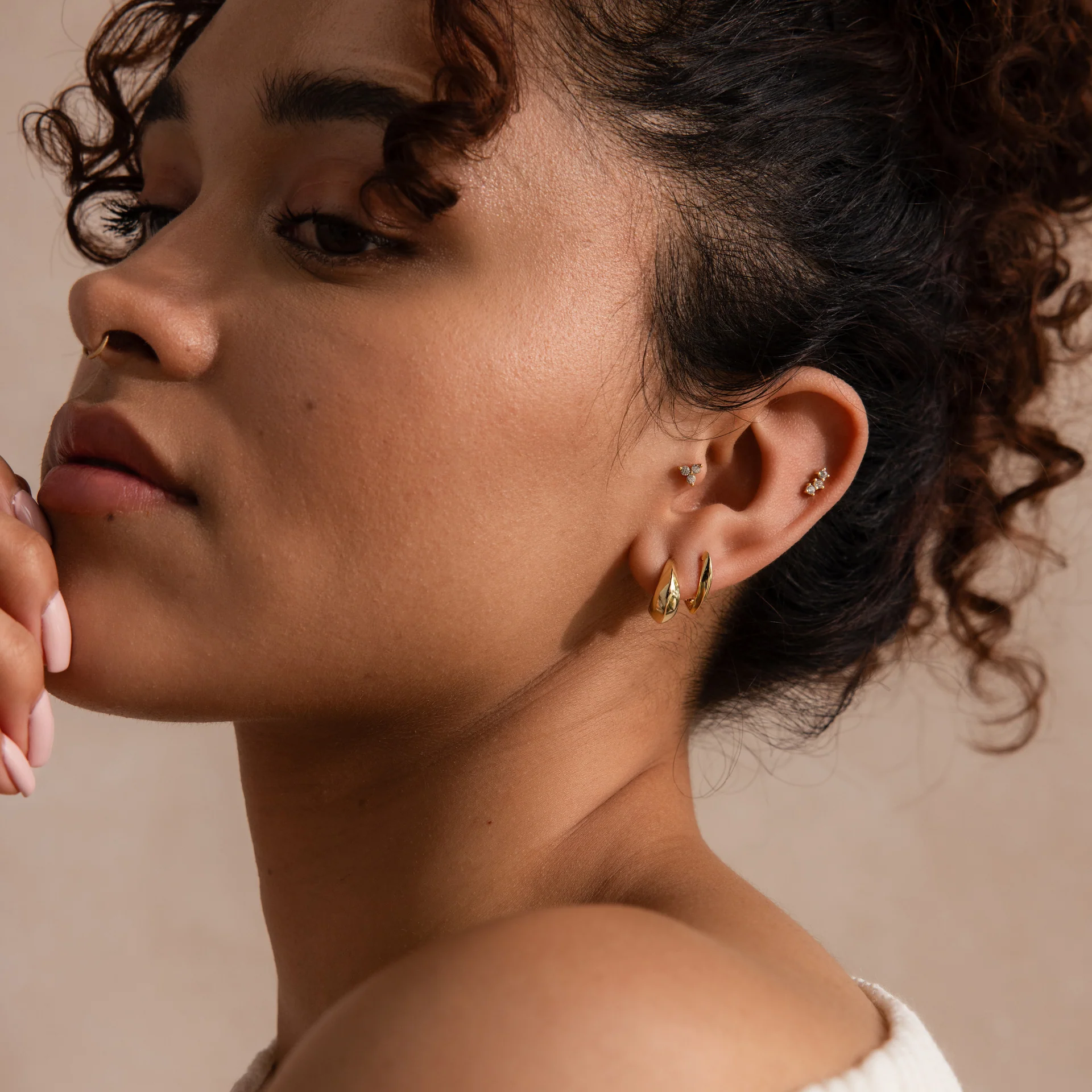 Geometric Leaf Hoop Earrings - Image 9