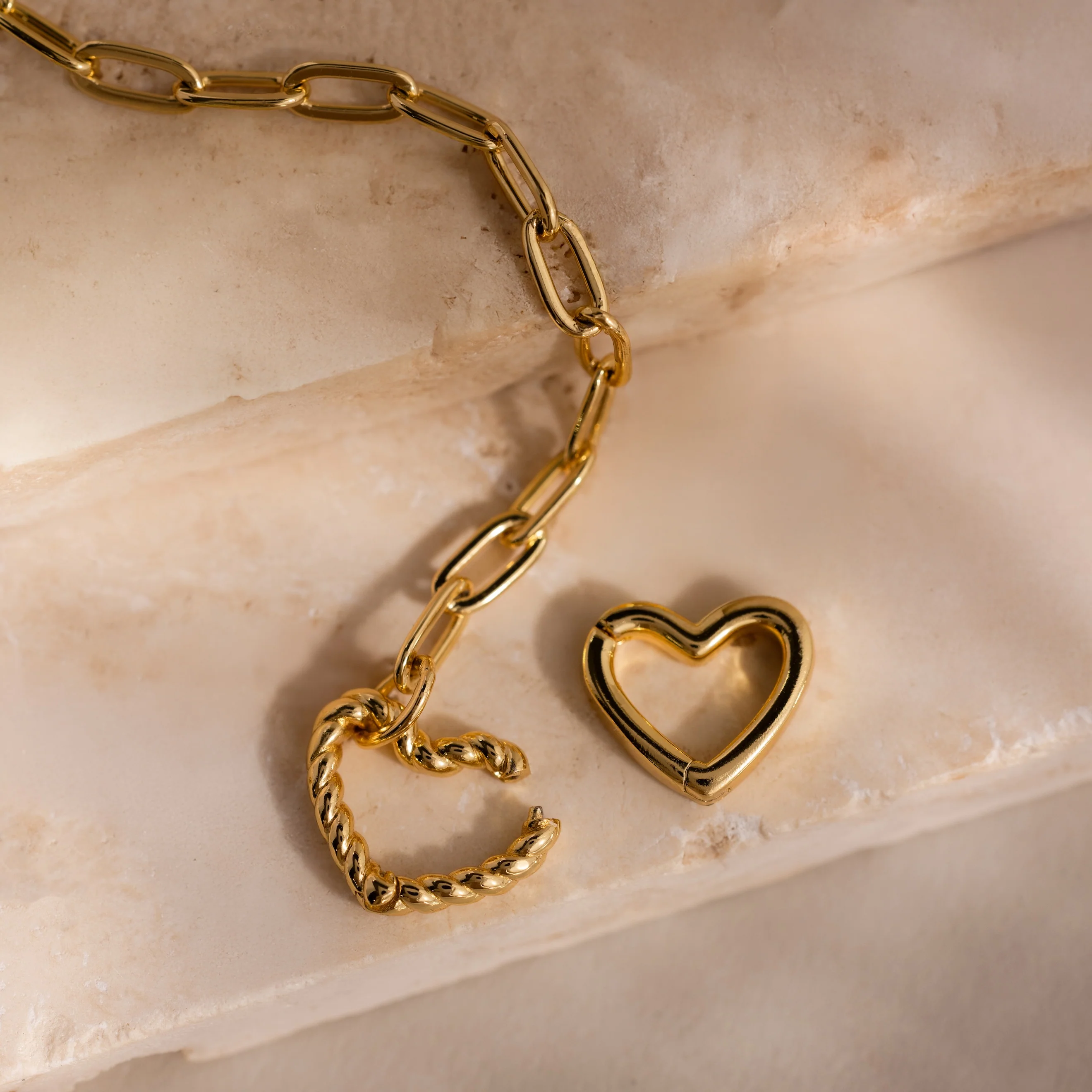 Heart Carabiner Paperclip Bracelet in 18K Gold - Image 3