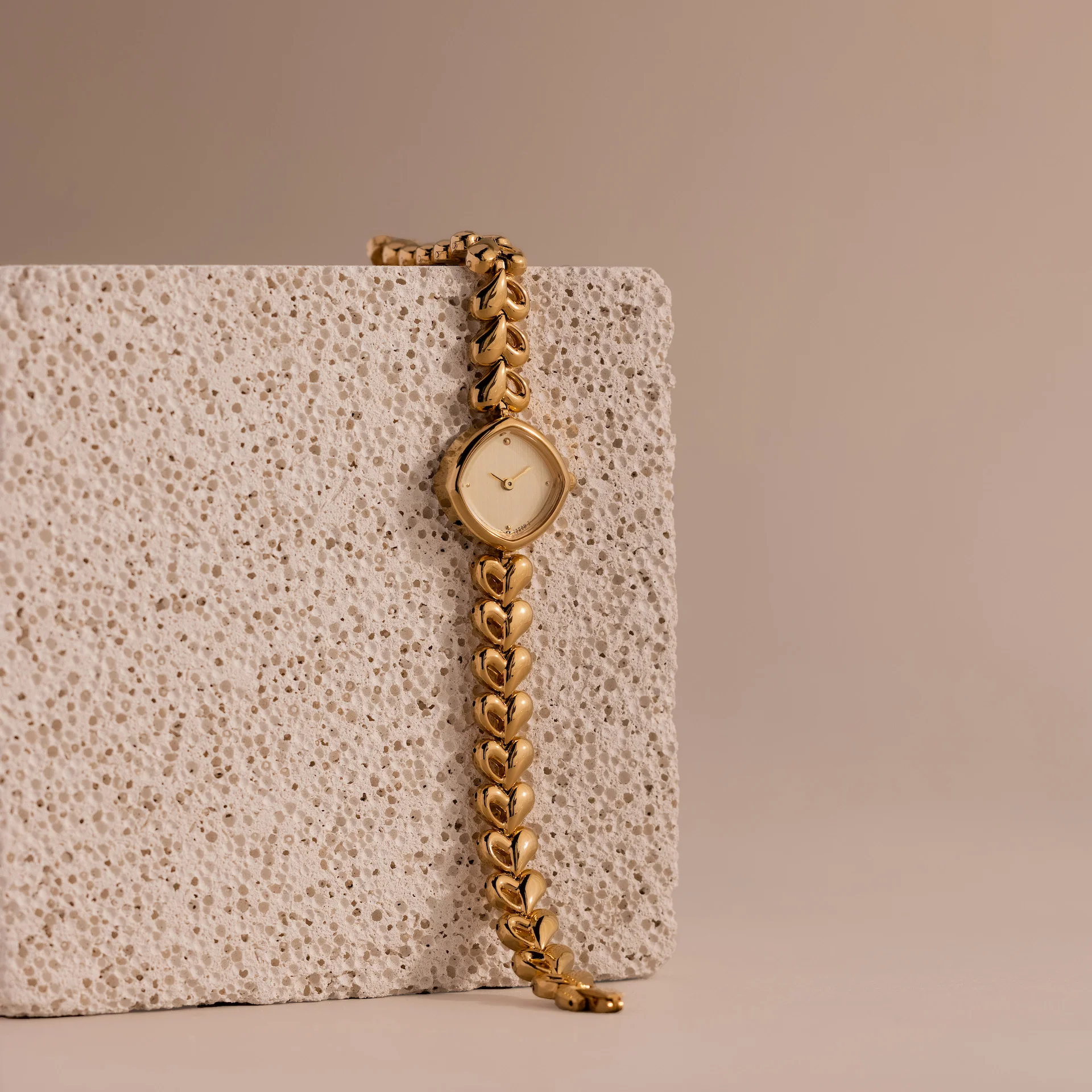 Heart Link Timepiece - Image 8