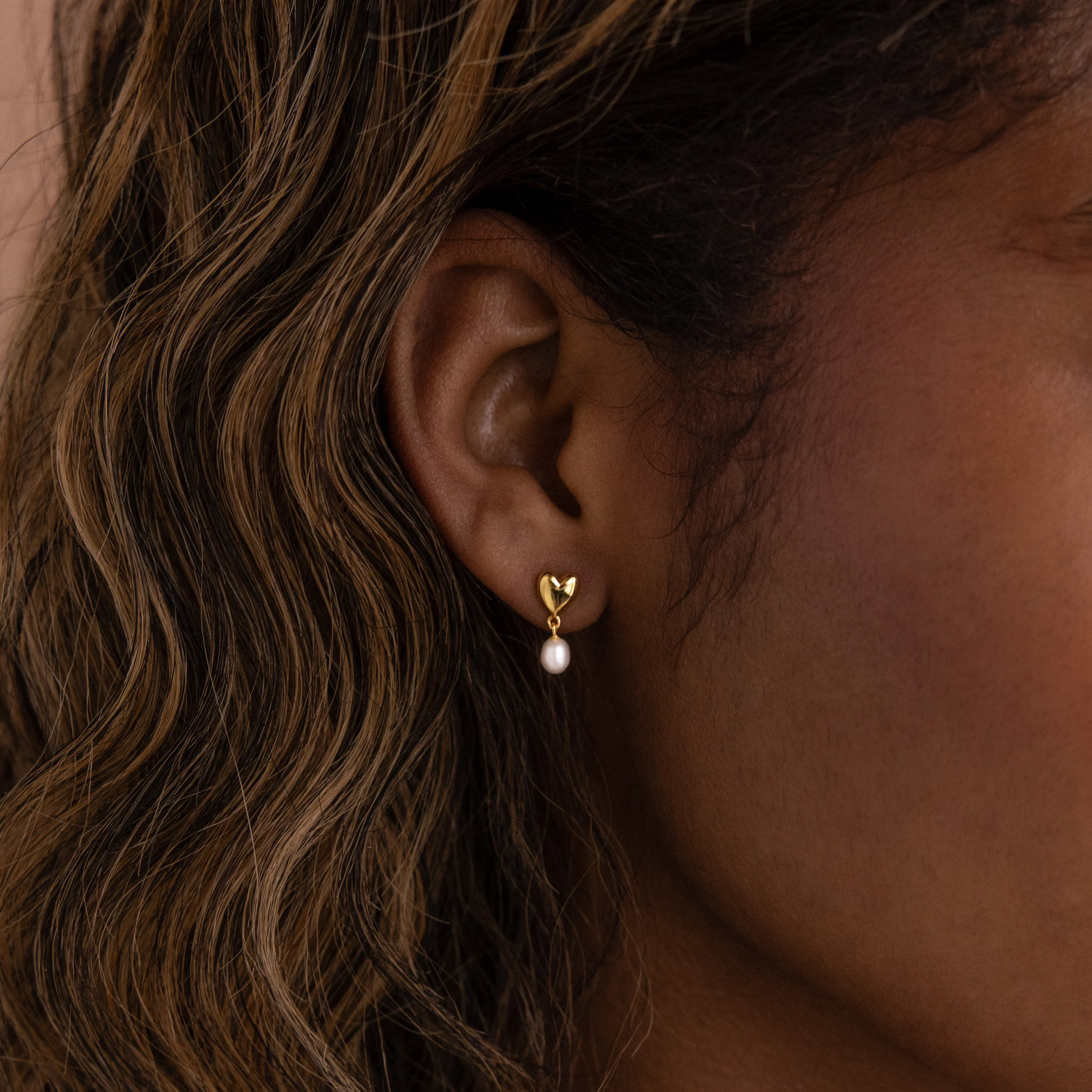 Heart Pearl Drop Earrings - Image 4