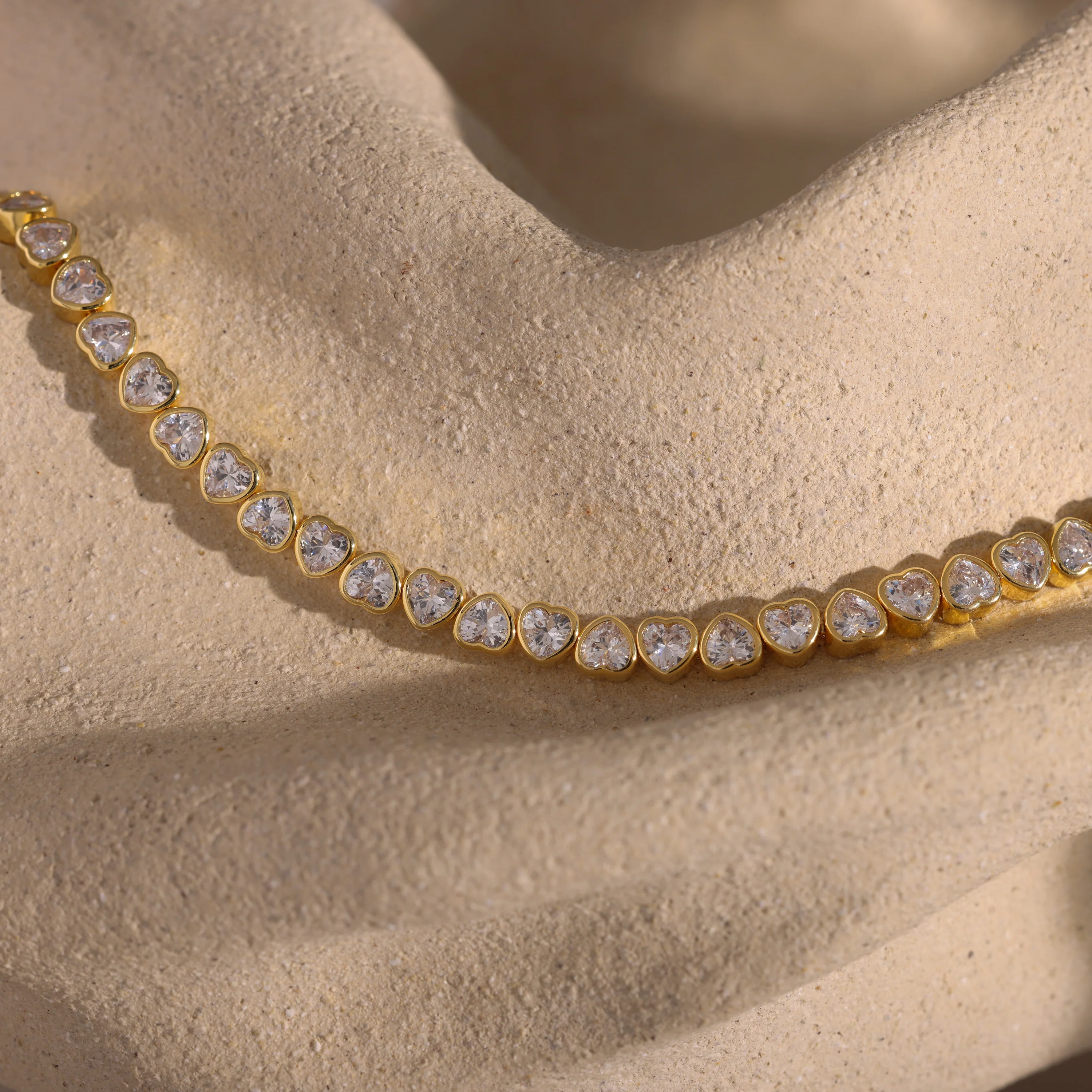 Heart Tennis Bracelet in 18K Gold - Image 3