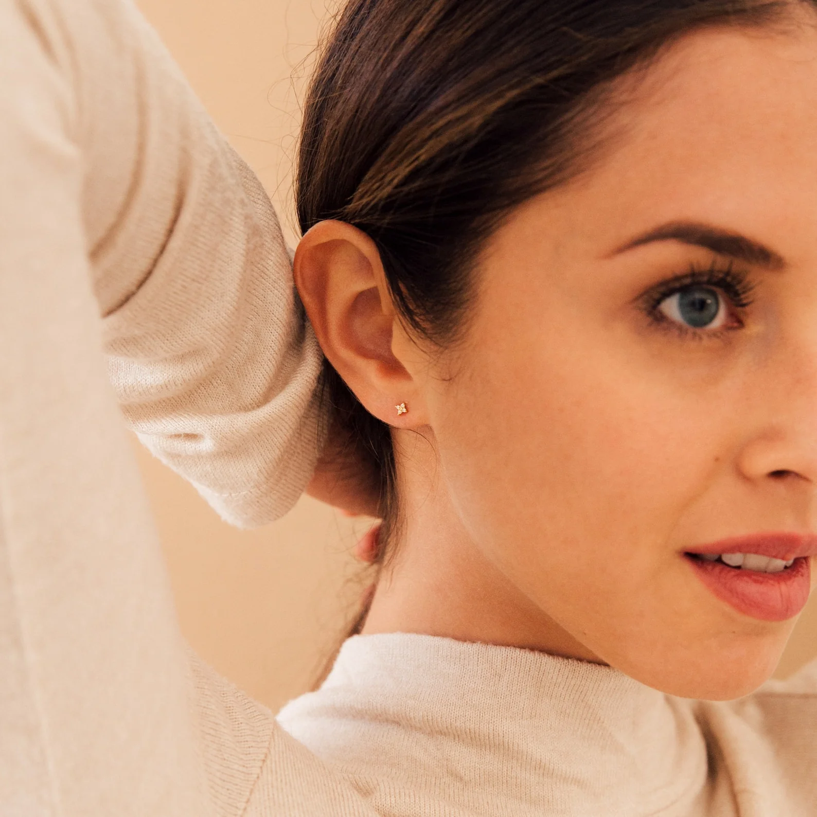 Hera Flower Studs - Image 8