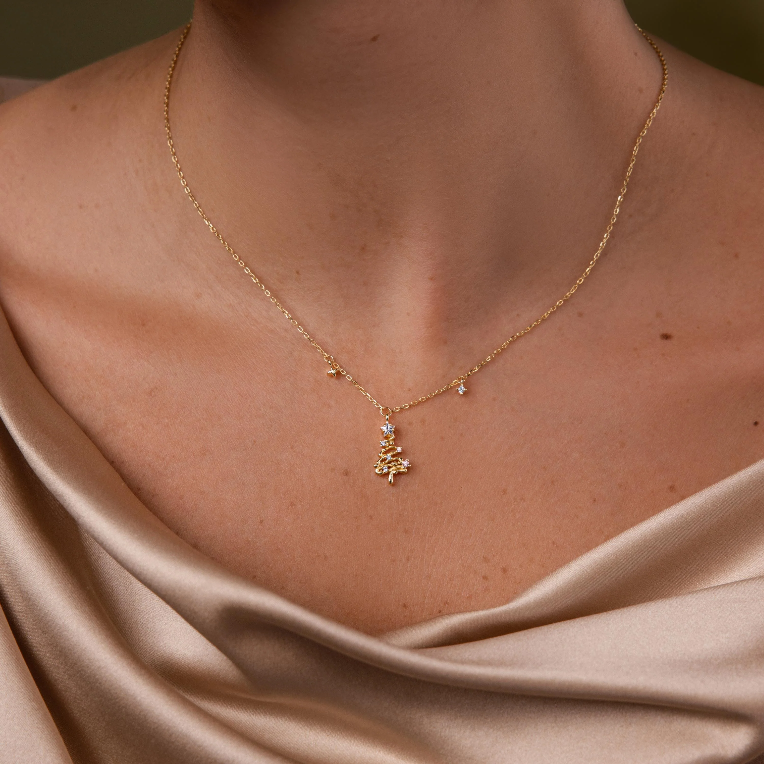 Holiday Diamond Tree Necklace in 18K Gold - Image 2
