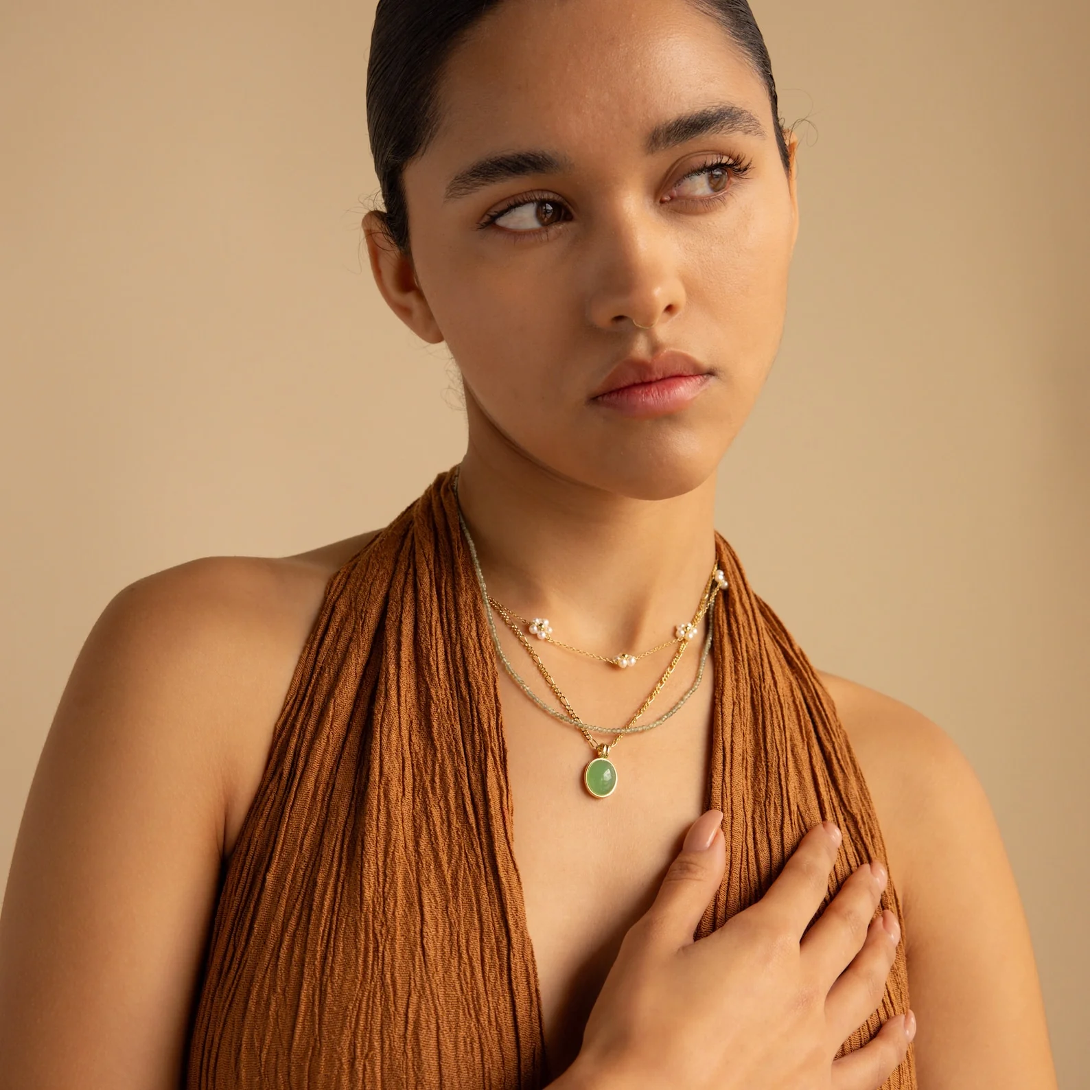 Jade Oval Pendant Necklace - Image 6