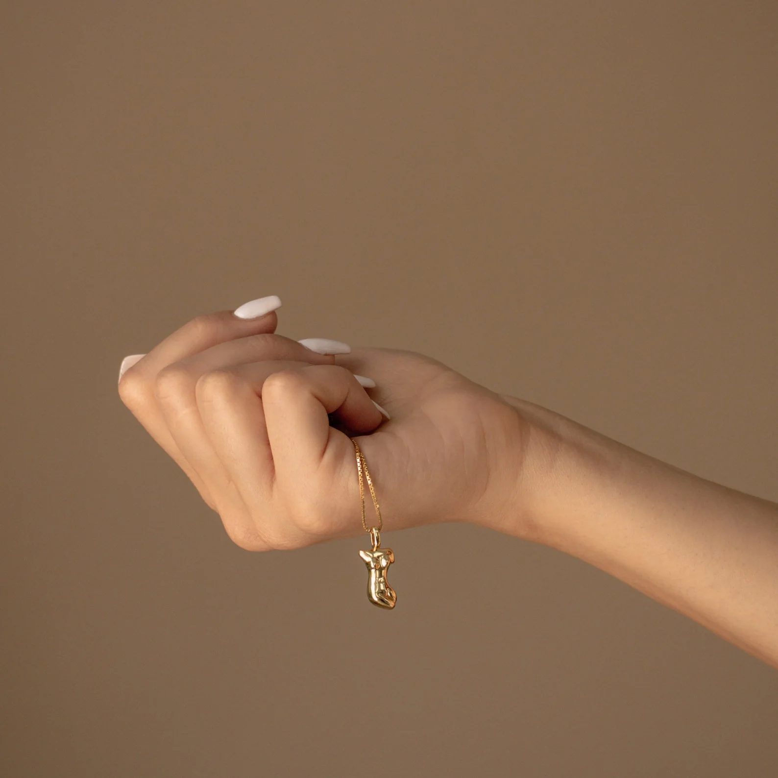 Kinn Body Necklace in 18K Gold - Image 3