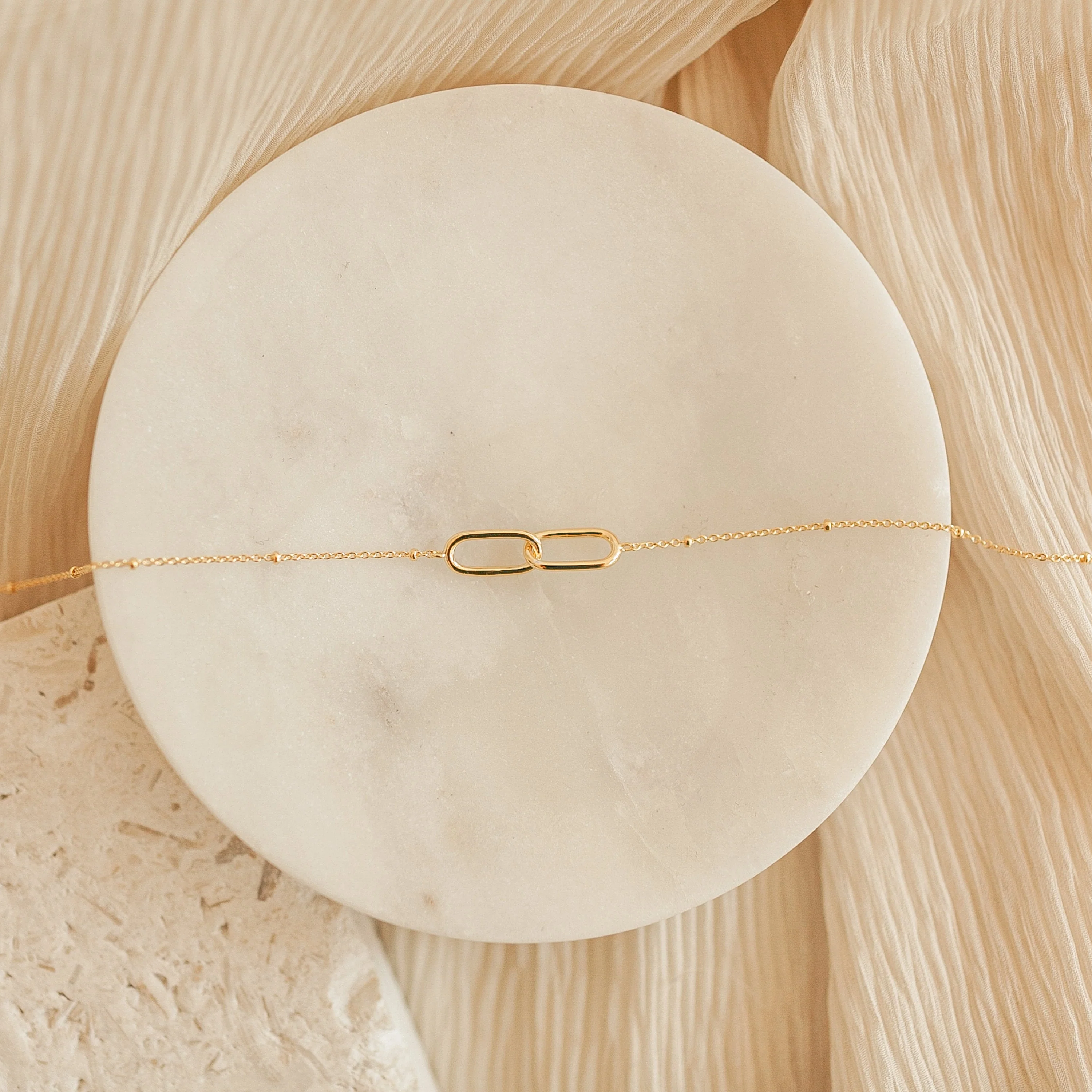 Linked Pendant Necklace in Silver - Image 3