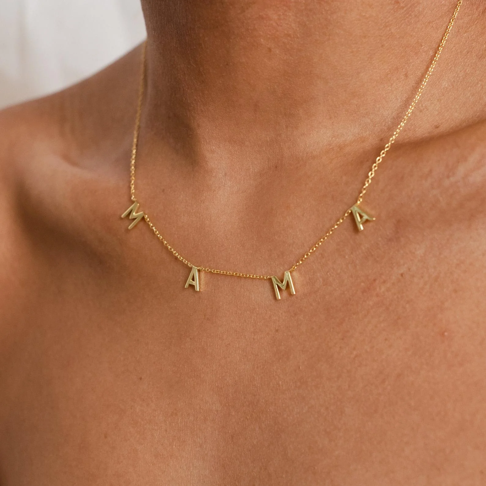 Mama Letter Necklace in 18K Gold - Image 3