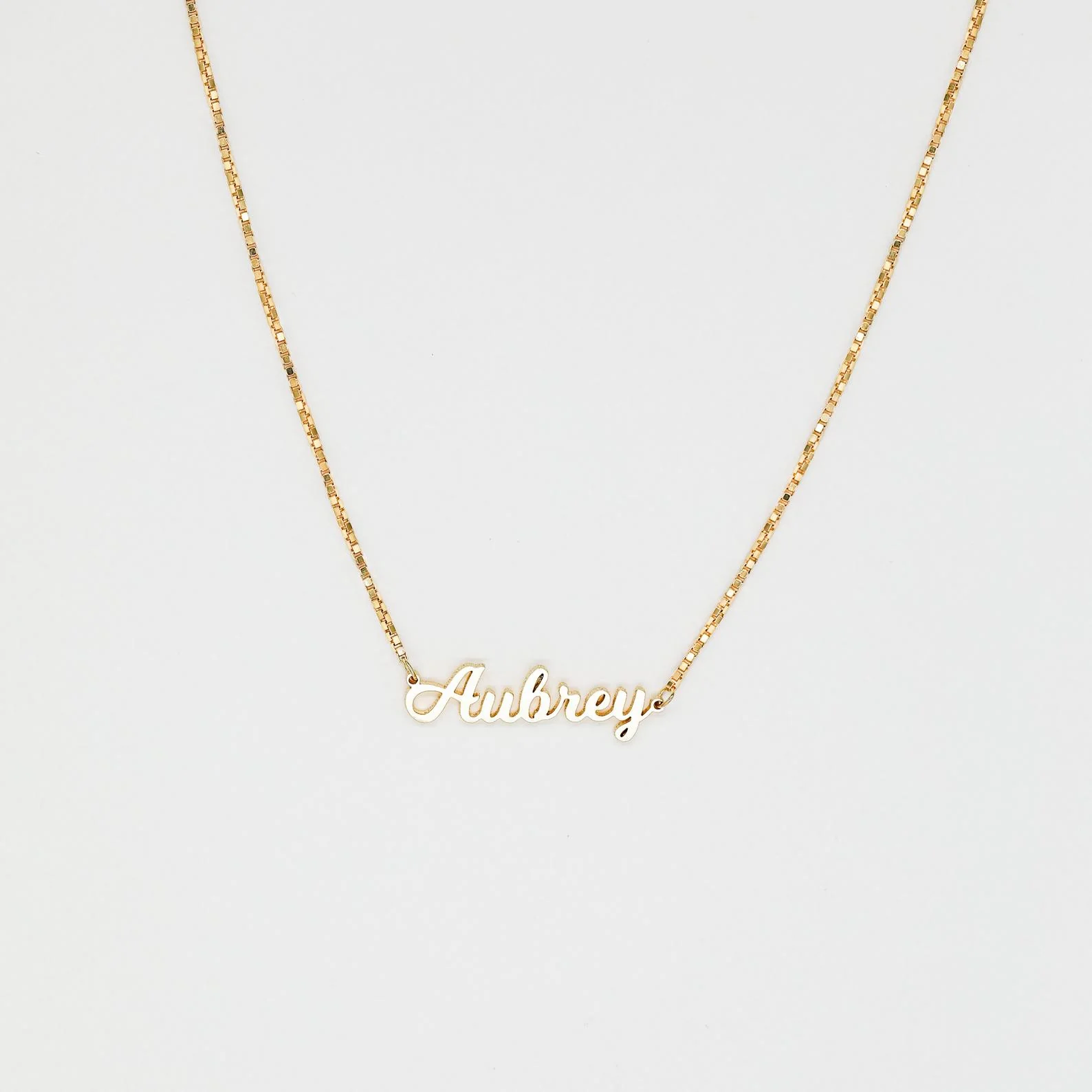 Mellow Name Necklace in Box Chain - Image 4