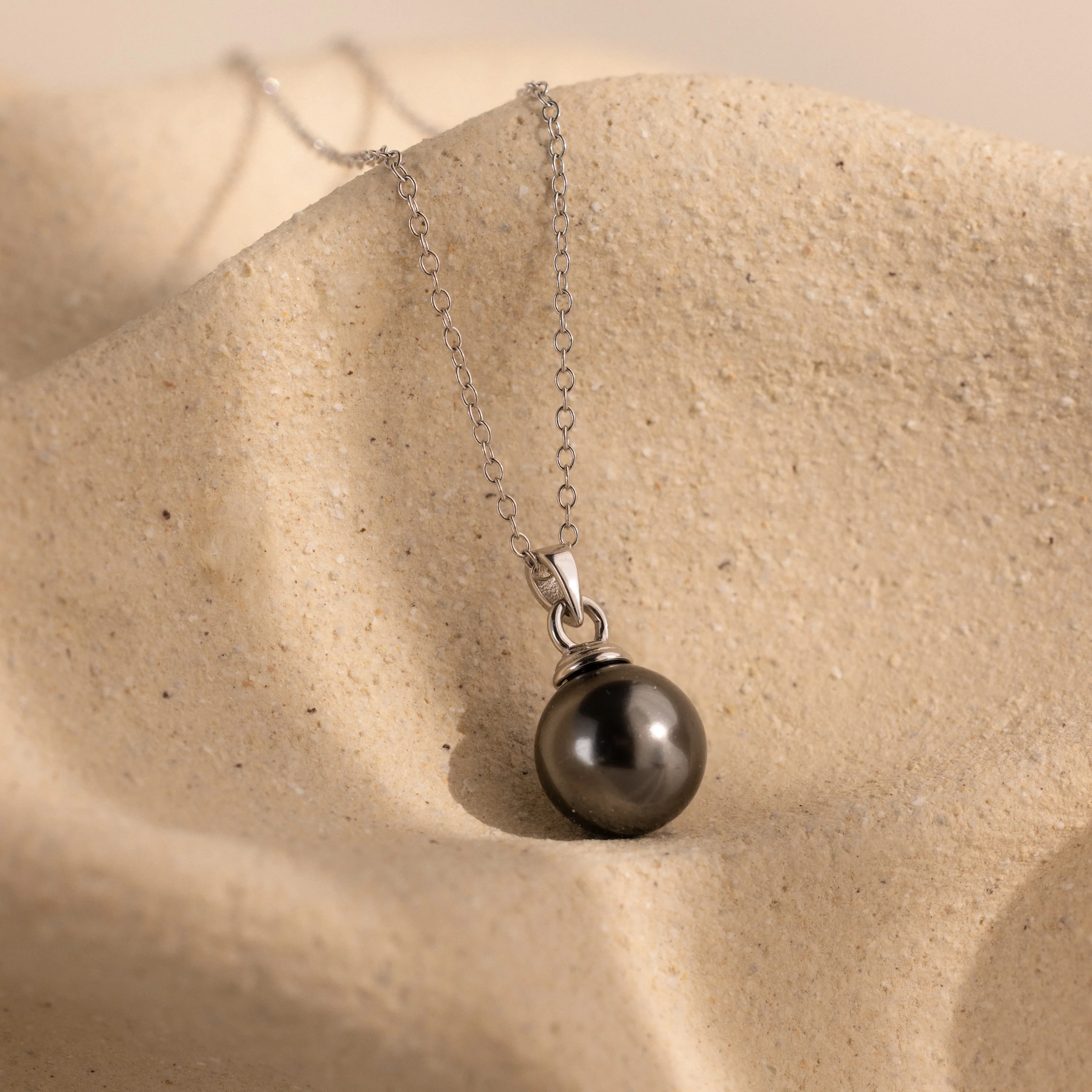 Midnight Pearl Necklace - Image 6