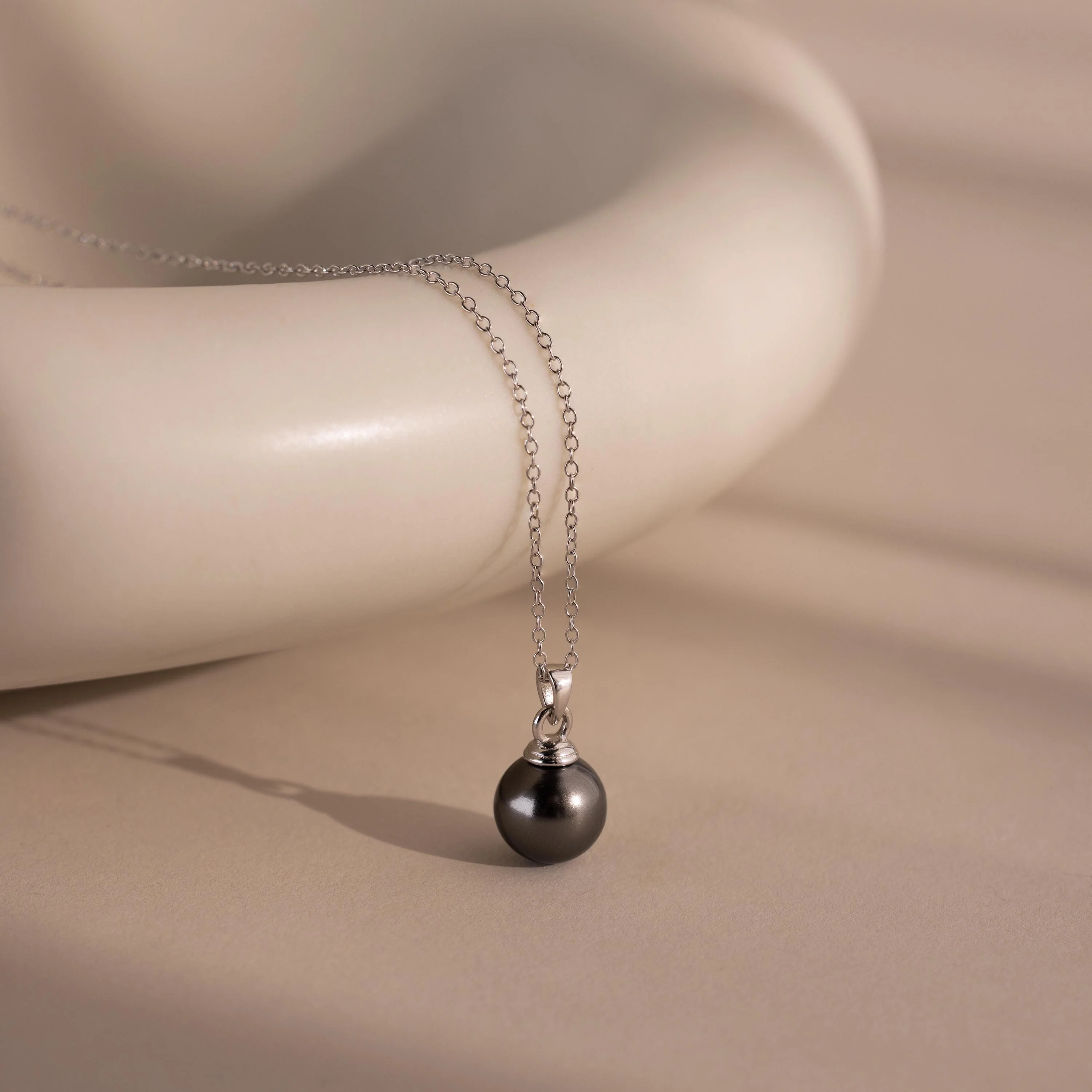 Midnight Pearl Necklace in Silver - Image 3